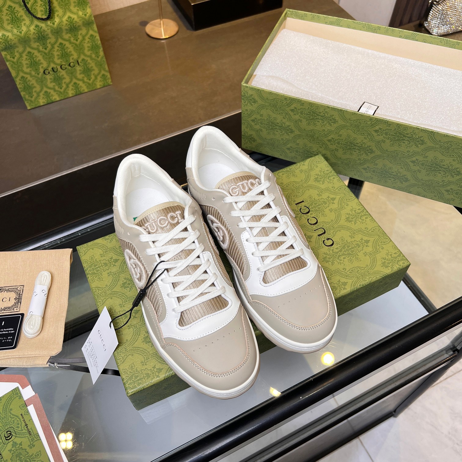 Gucci Sneakers-127