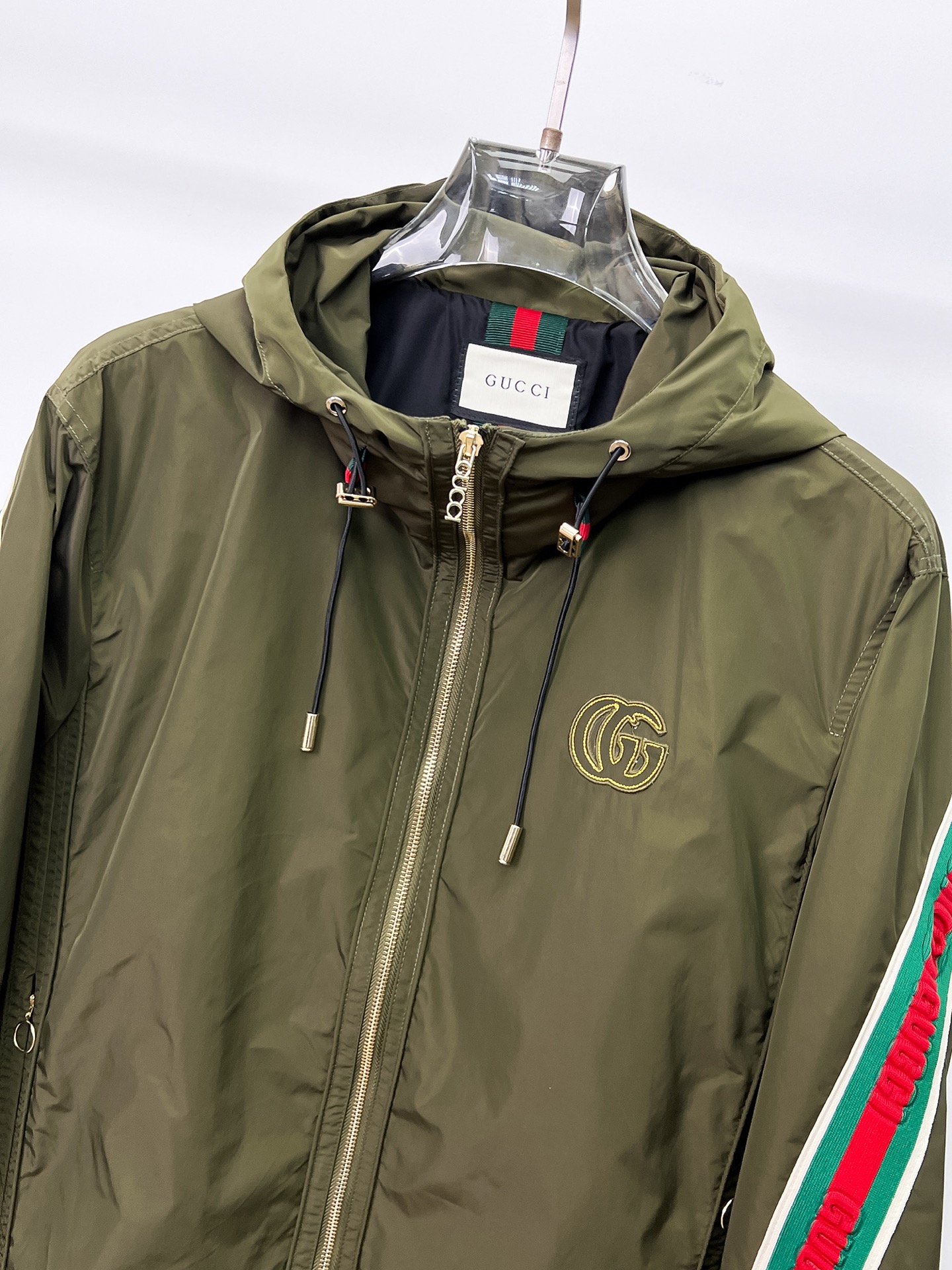 Gucci Clothing-186