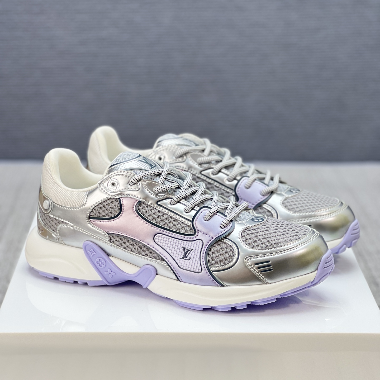Lv Sneakers-198