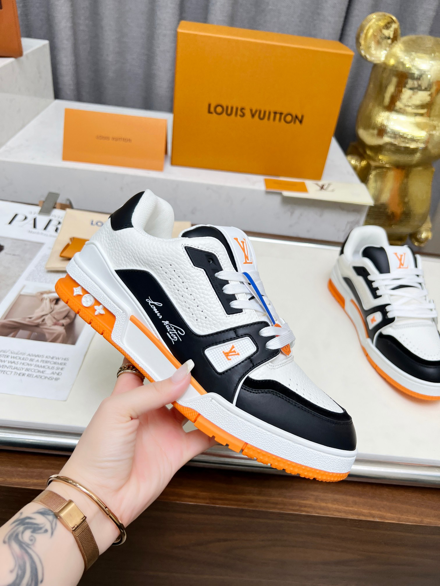 Lv Sneakers-67
