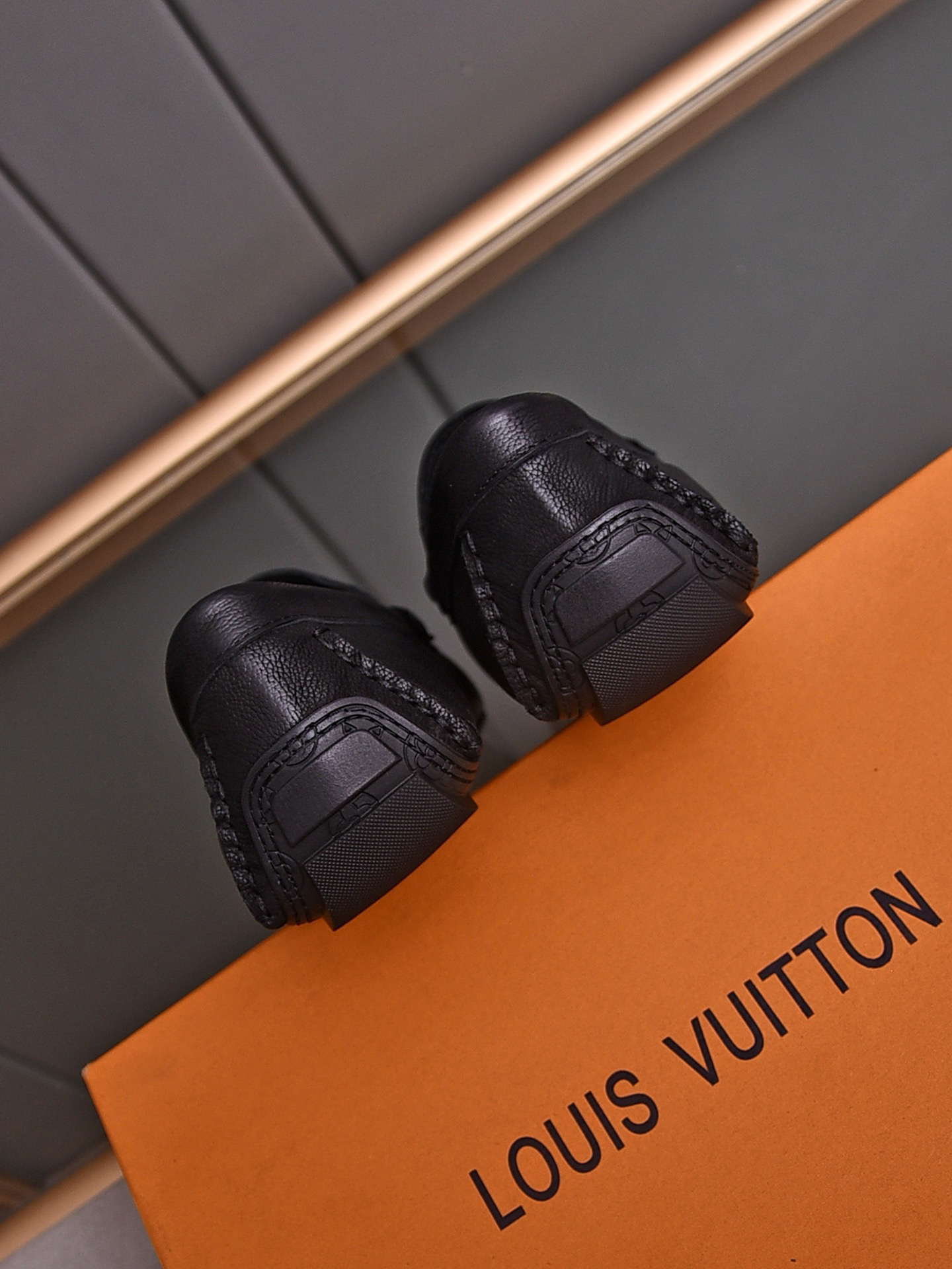 Lv Sneakers-97