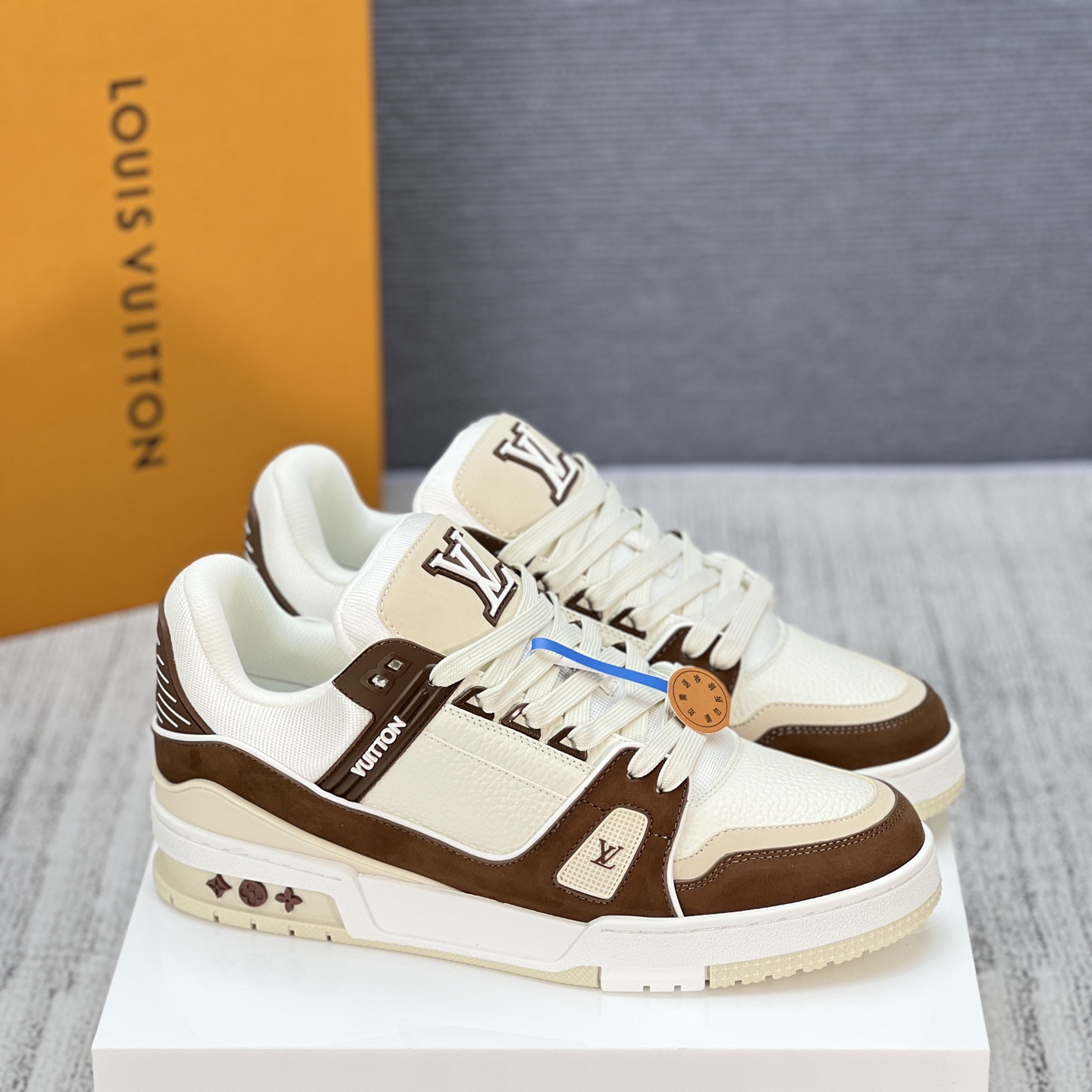 Lv Sneakers-120