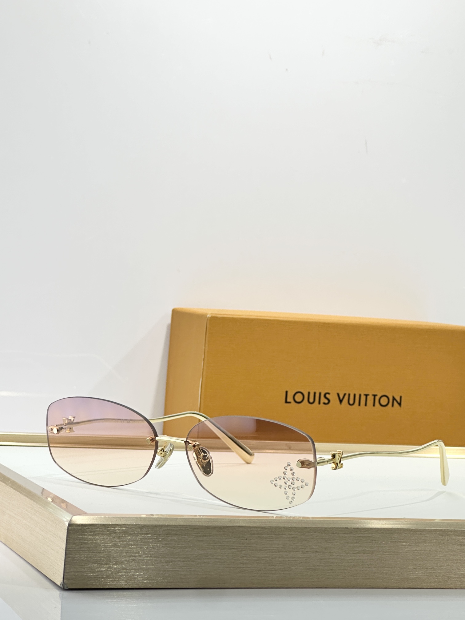 LV glasses-11