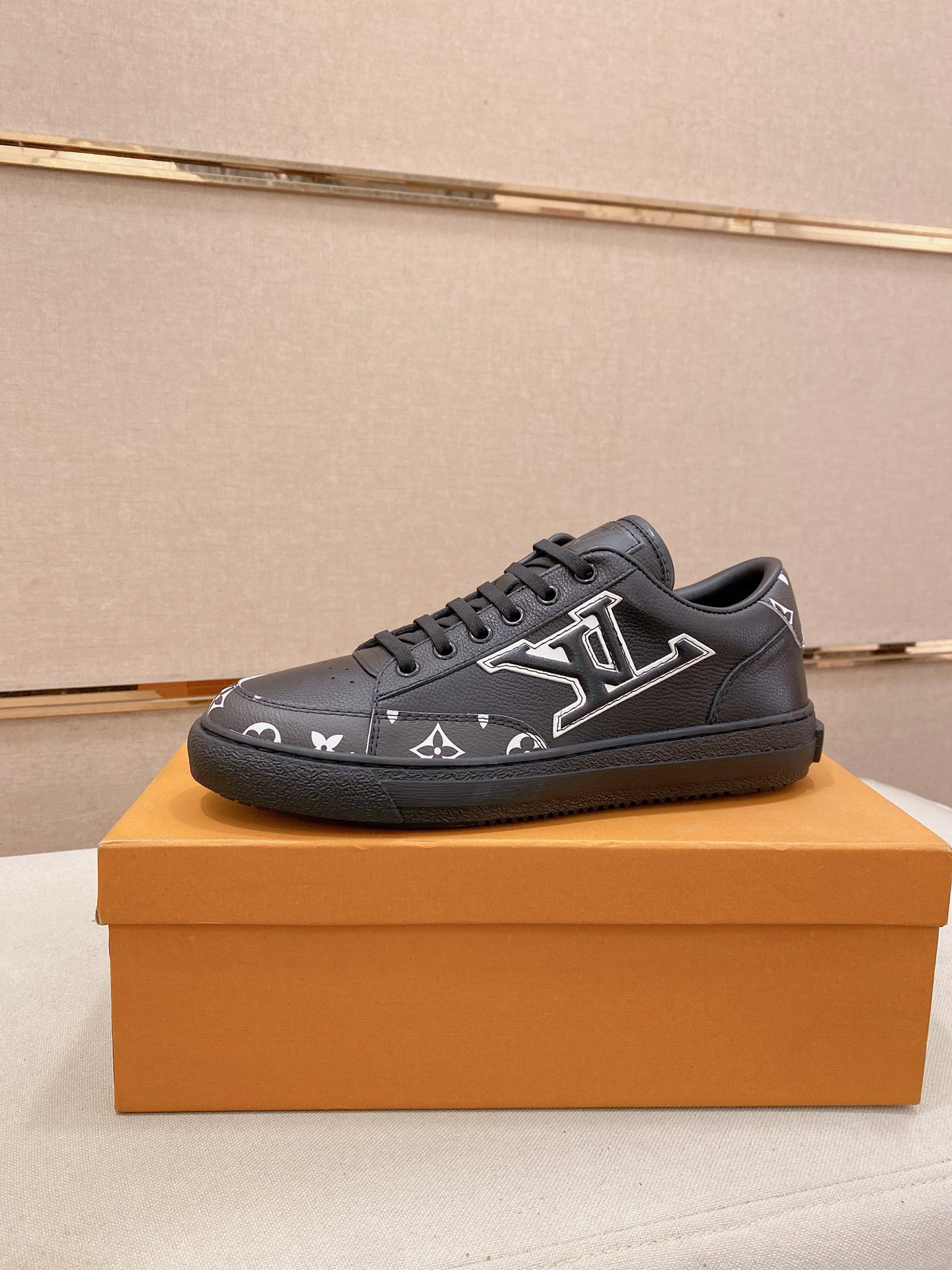 Lv Sneakers-94