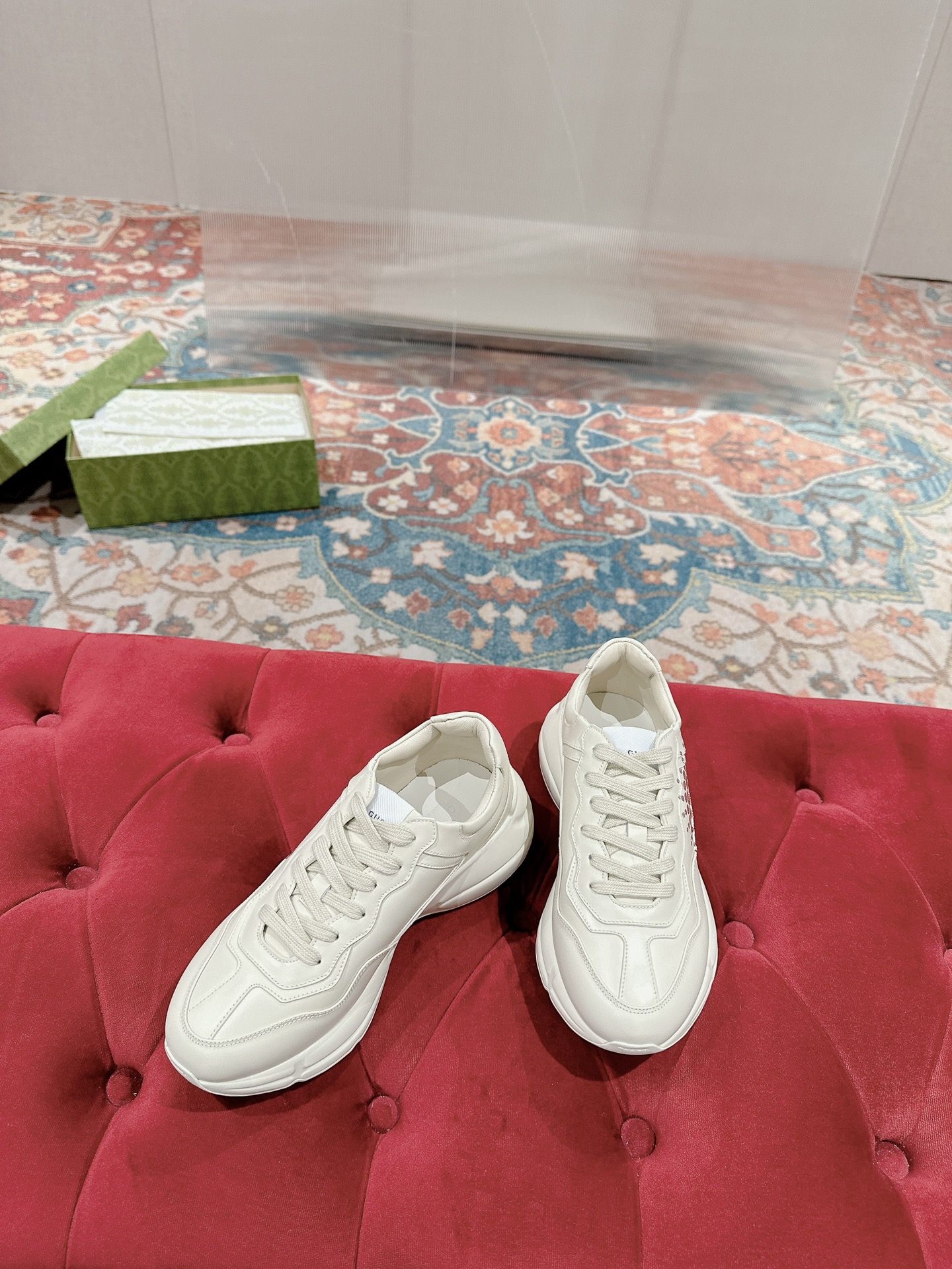 Gucci Sneakers-109