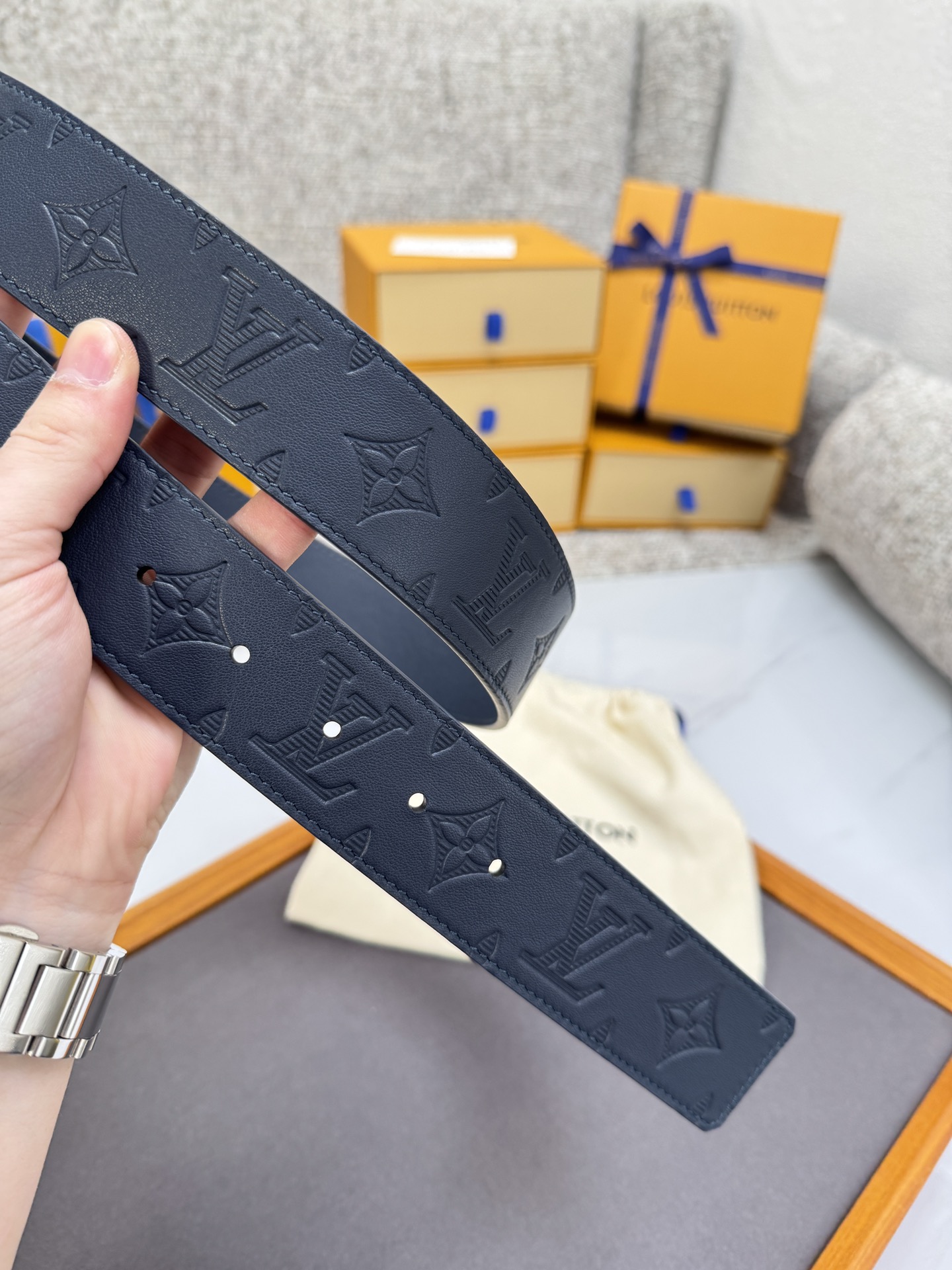 Lv belt-14
