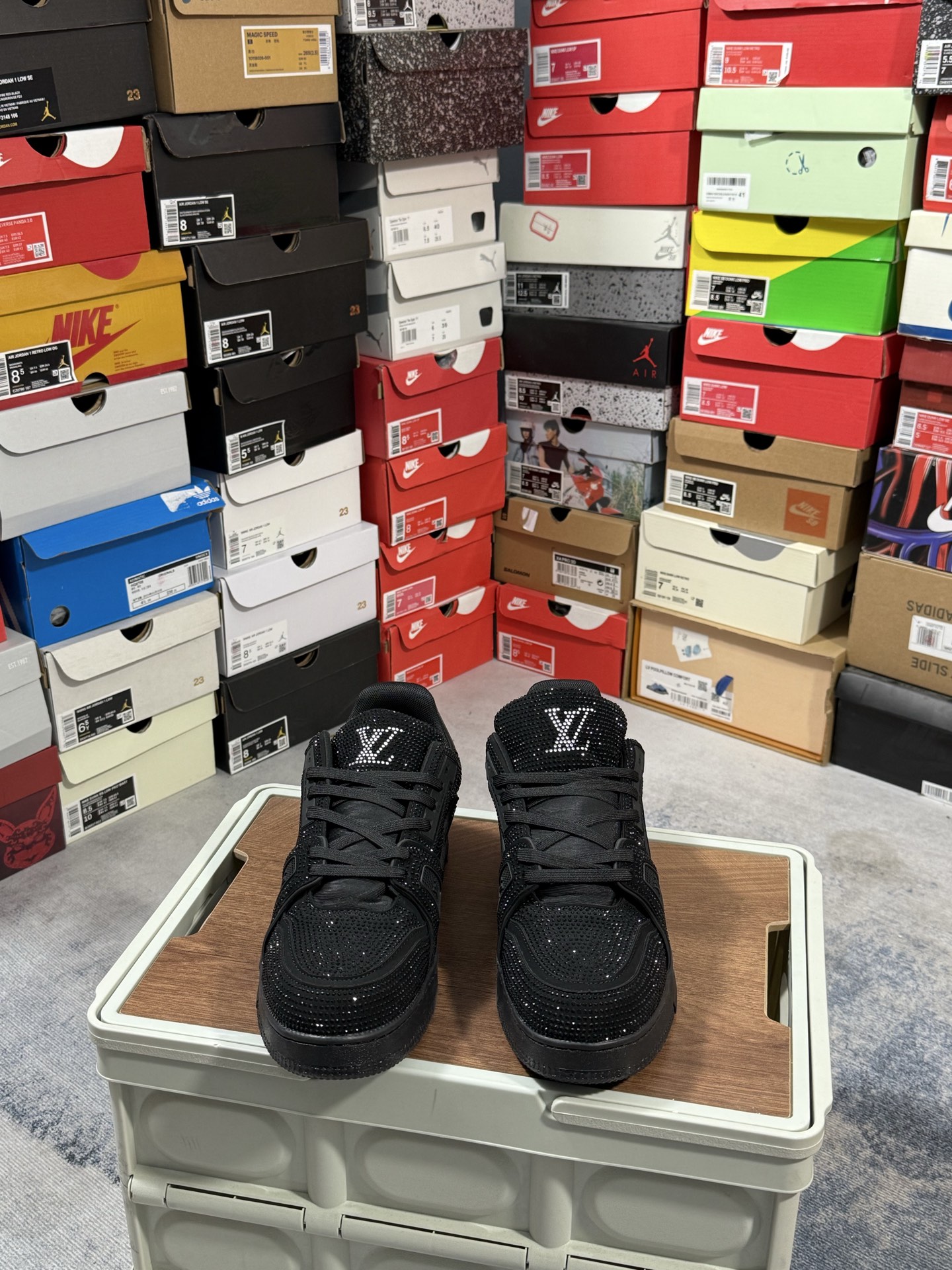 Lv Sneakers-114