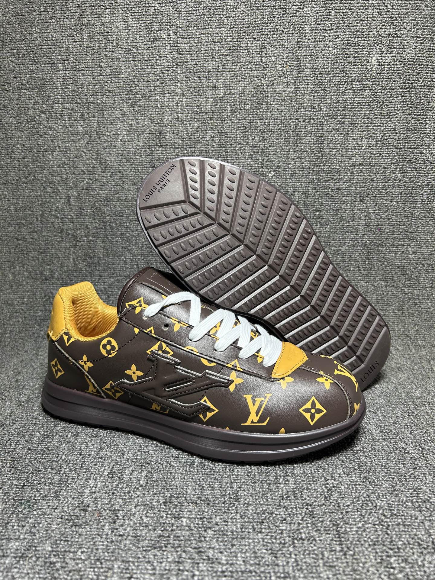 Lv Sneakers-195