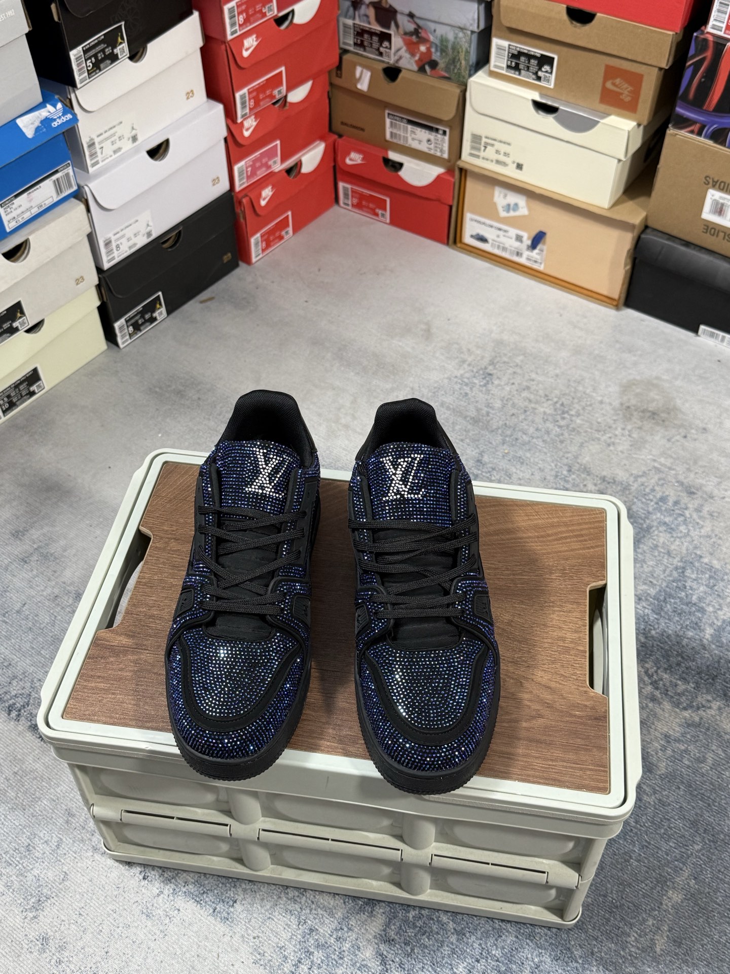 Lv Sneakers-119