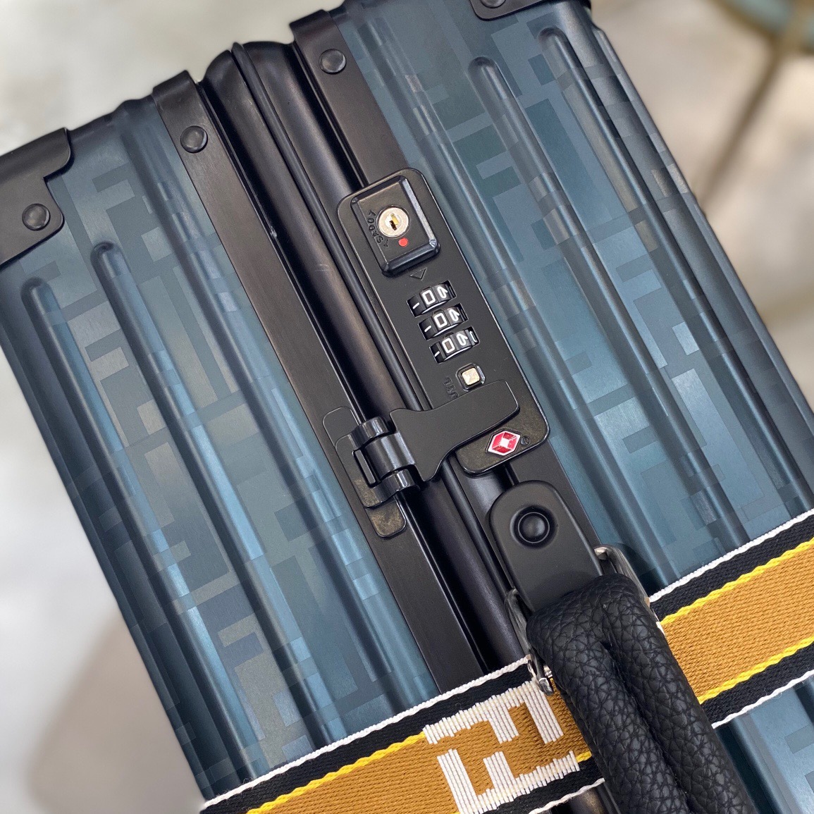 Fendi luggage-31