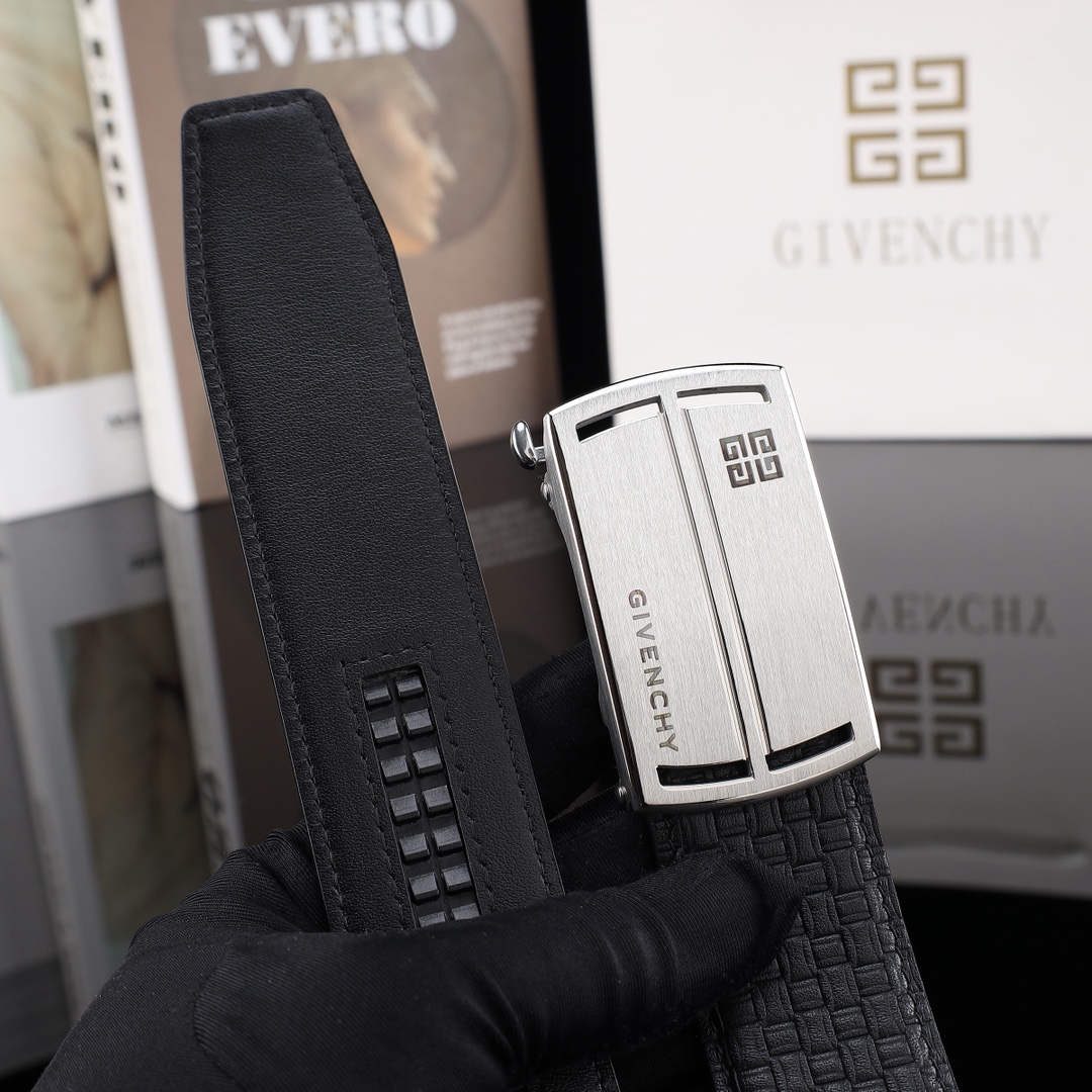 Givenchy belt-120