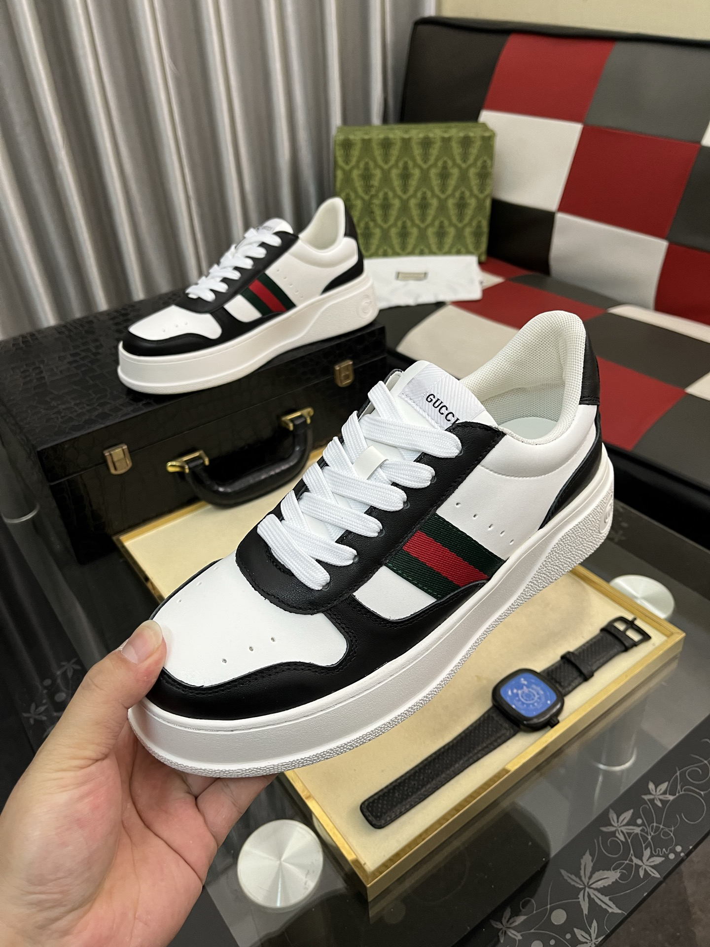 Gucci Sneakers-100