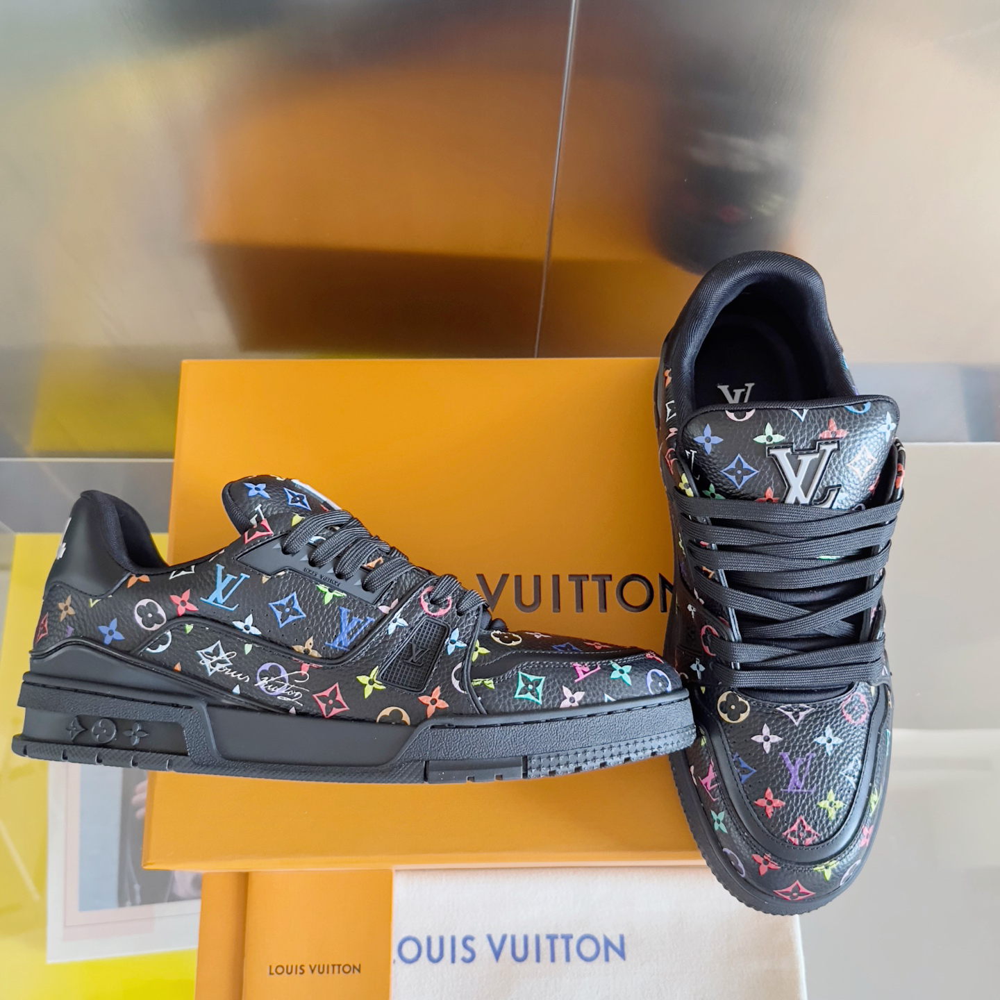 Lv Sneakers-122
