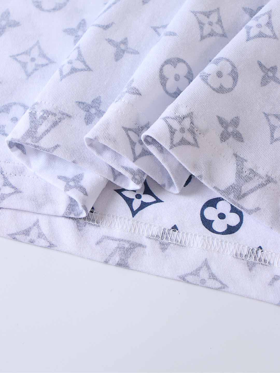 LV clothing-218