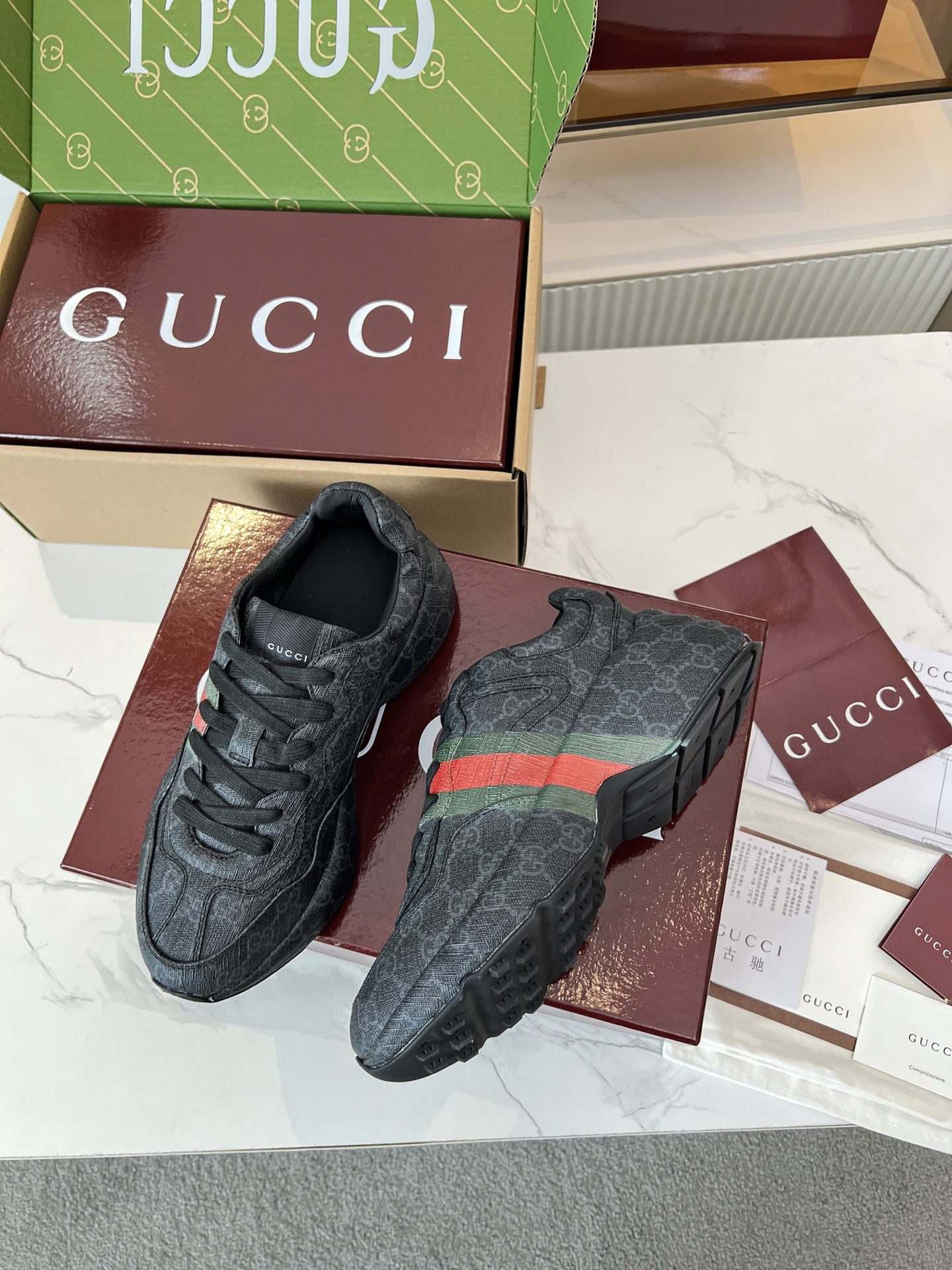 Gucci Sneakers-113