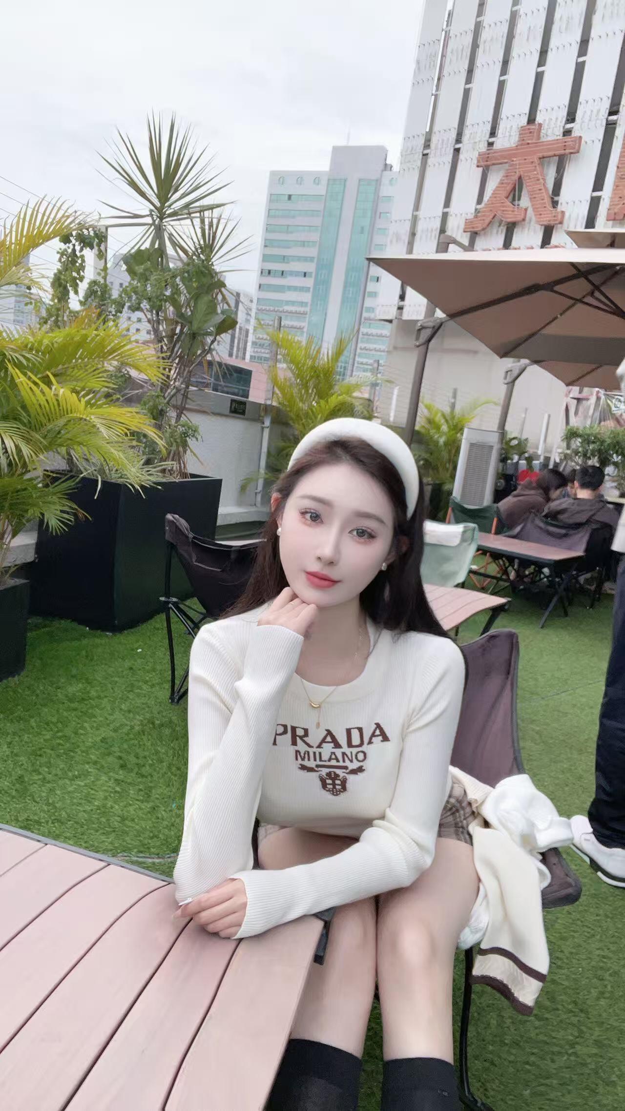 Prada clothing-62