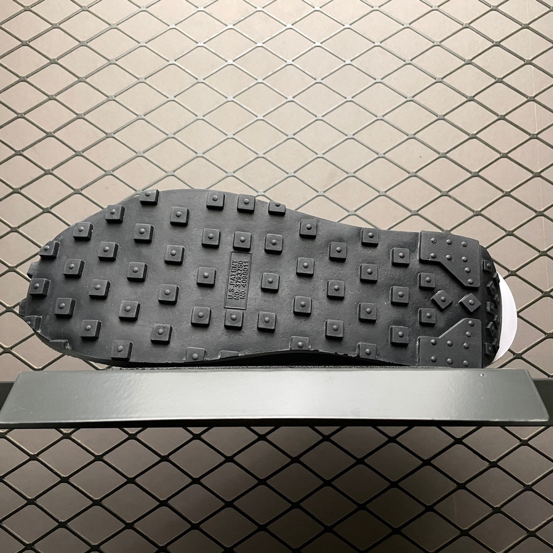 Nike Sneakers-213