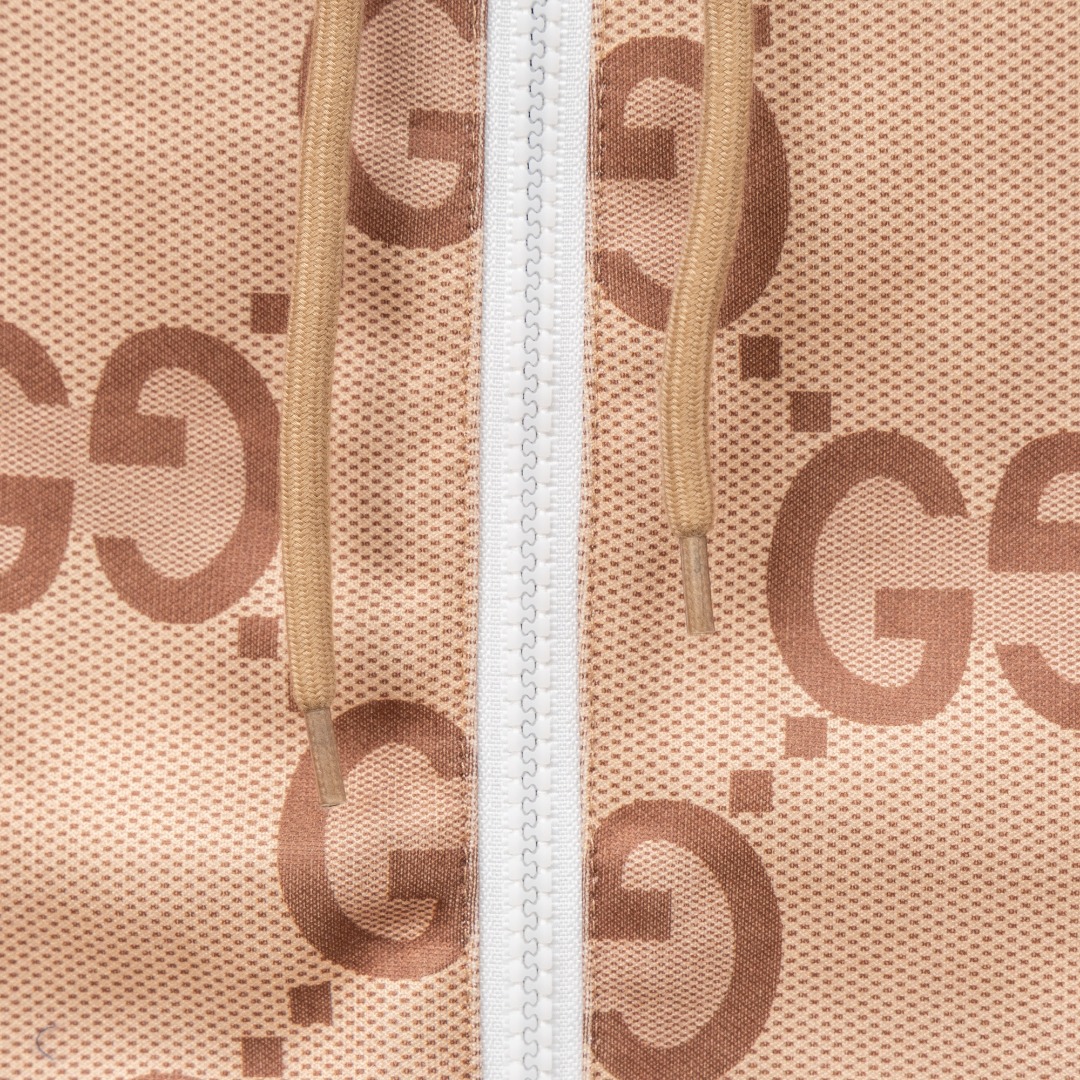 Gucci Clothing-295