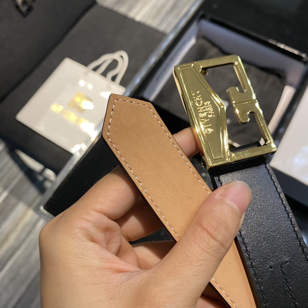 Givenchy belt-110