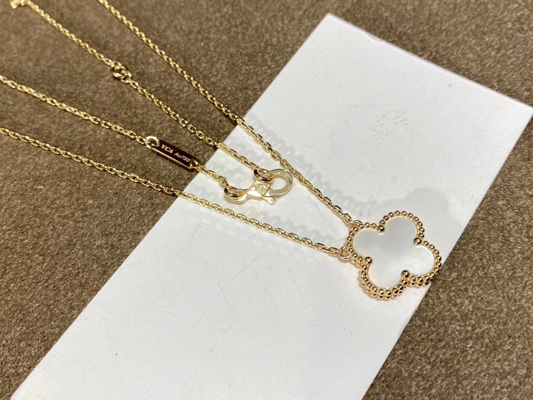 Van Cleef & Arpels necklace-39