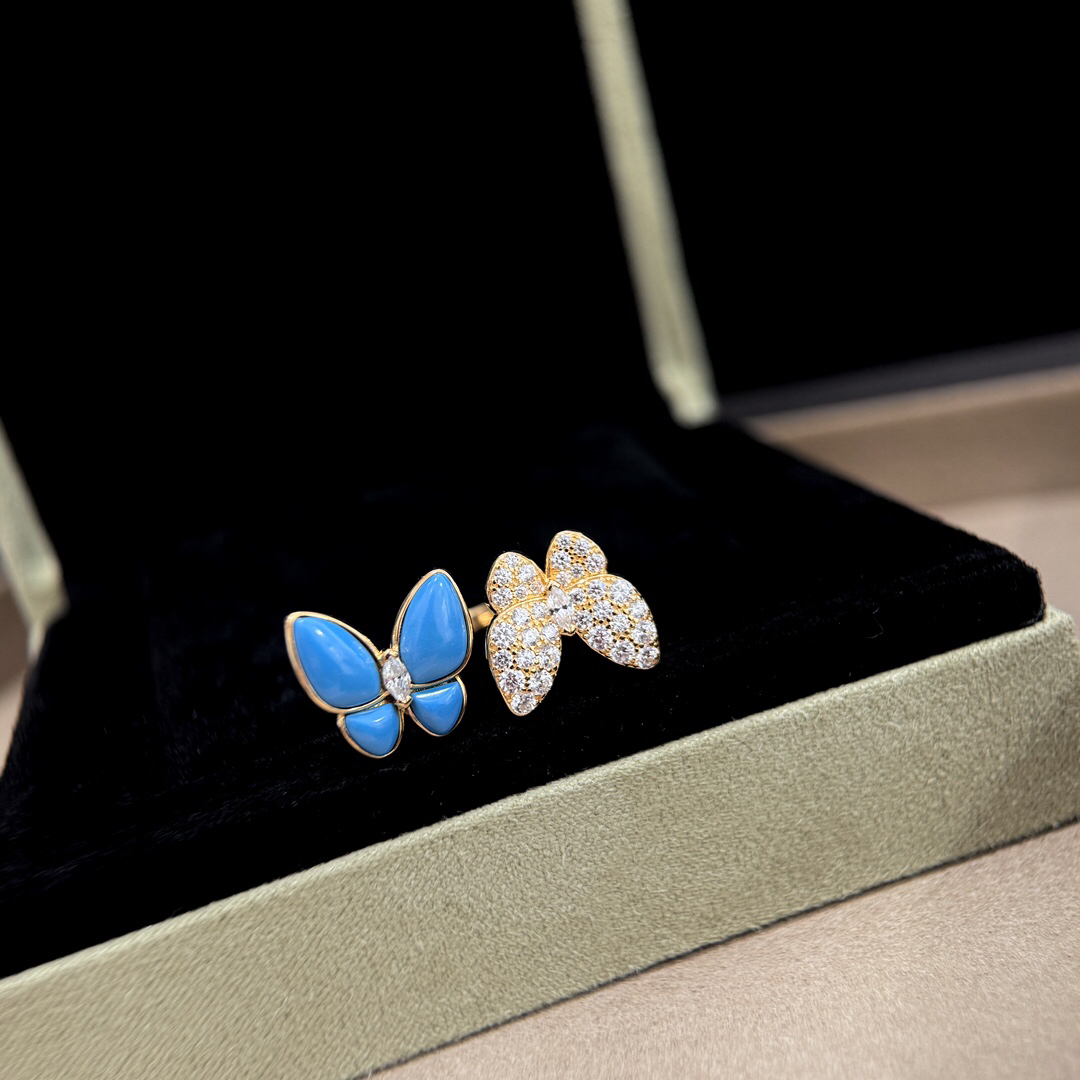 Van Cleef & Arpels earring-55