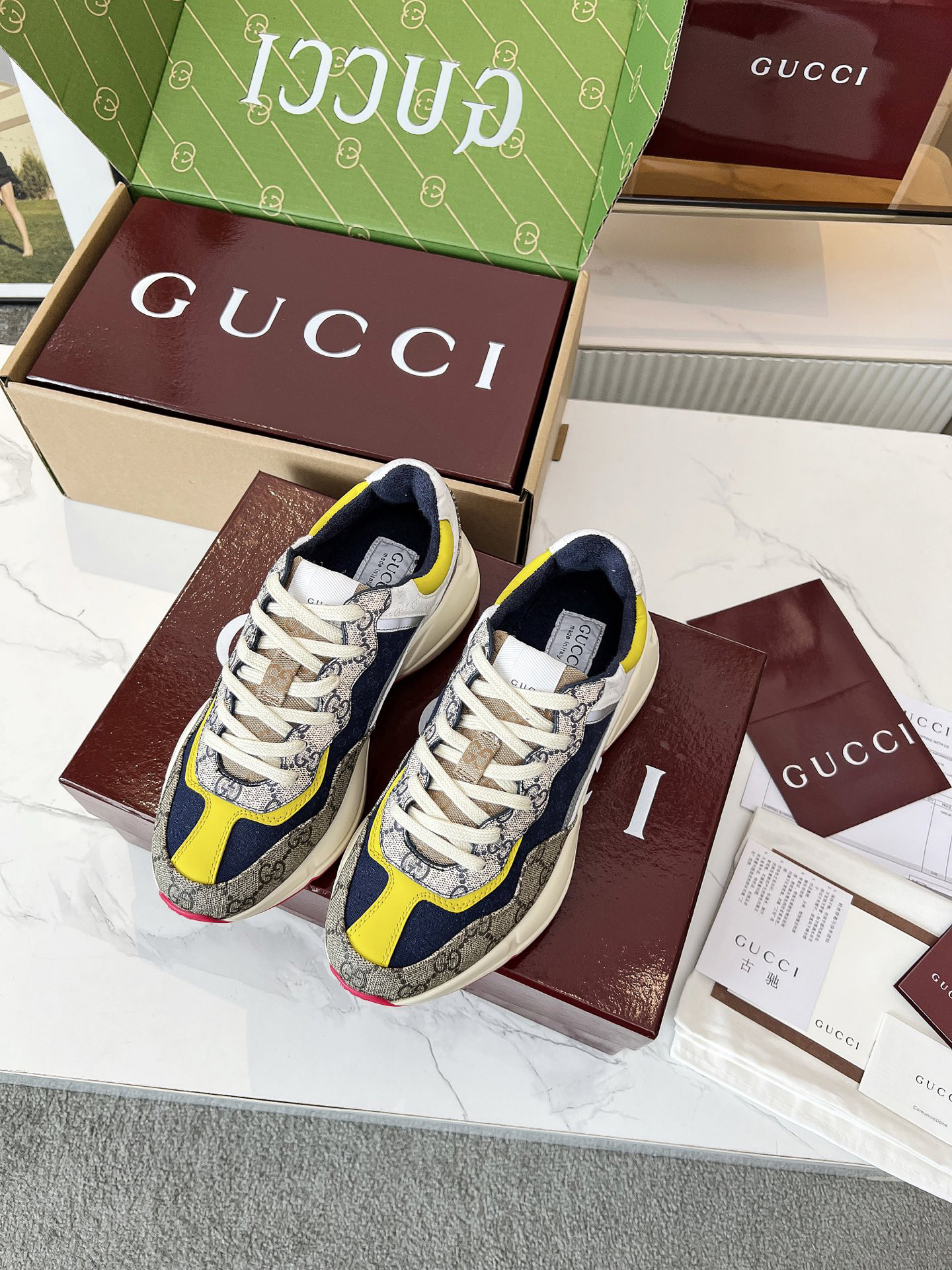 Gucci Sneakers-112
