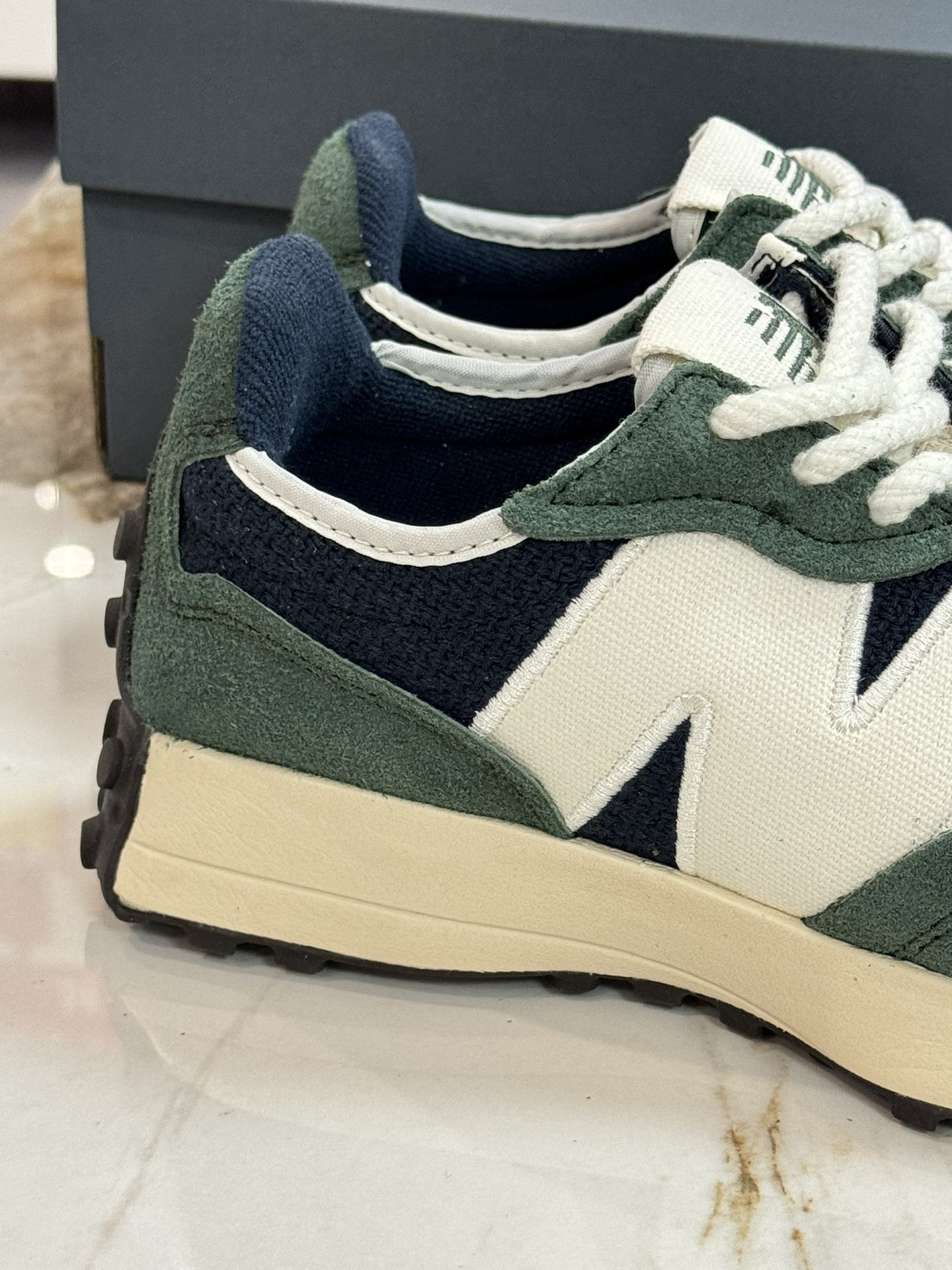 New Balance Sneakers-146