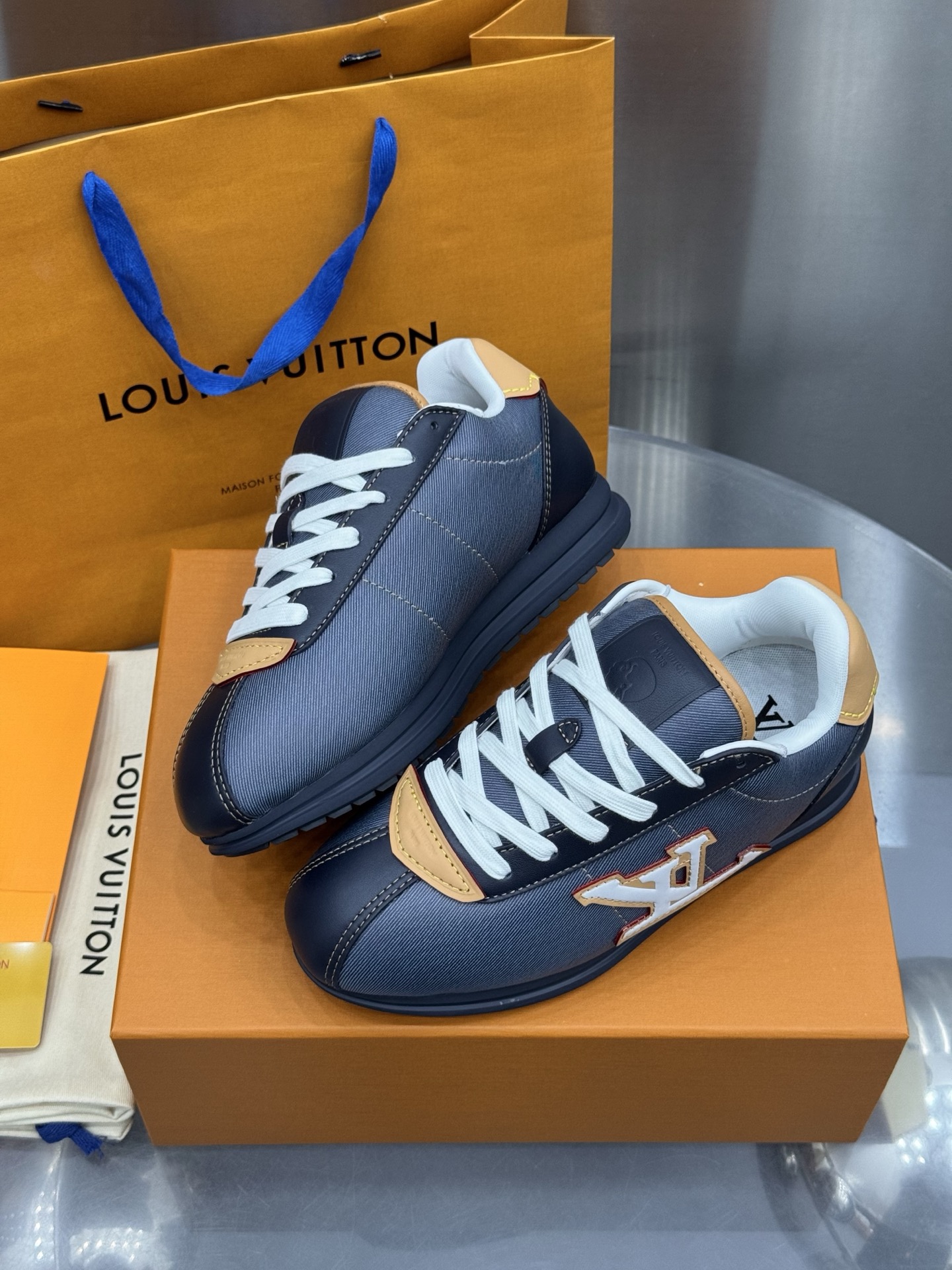 Lv Sneakers-222