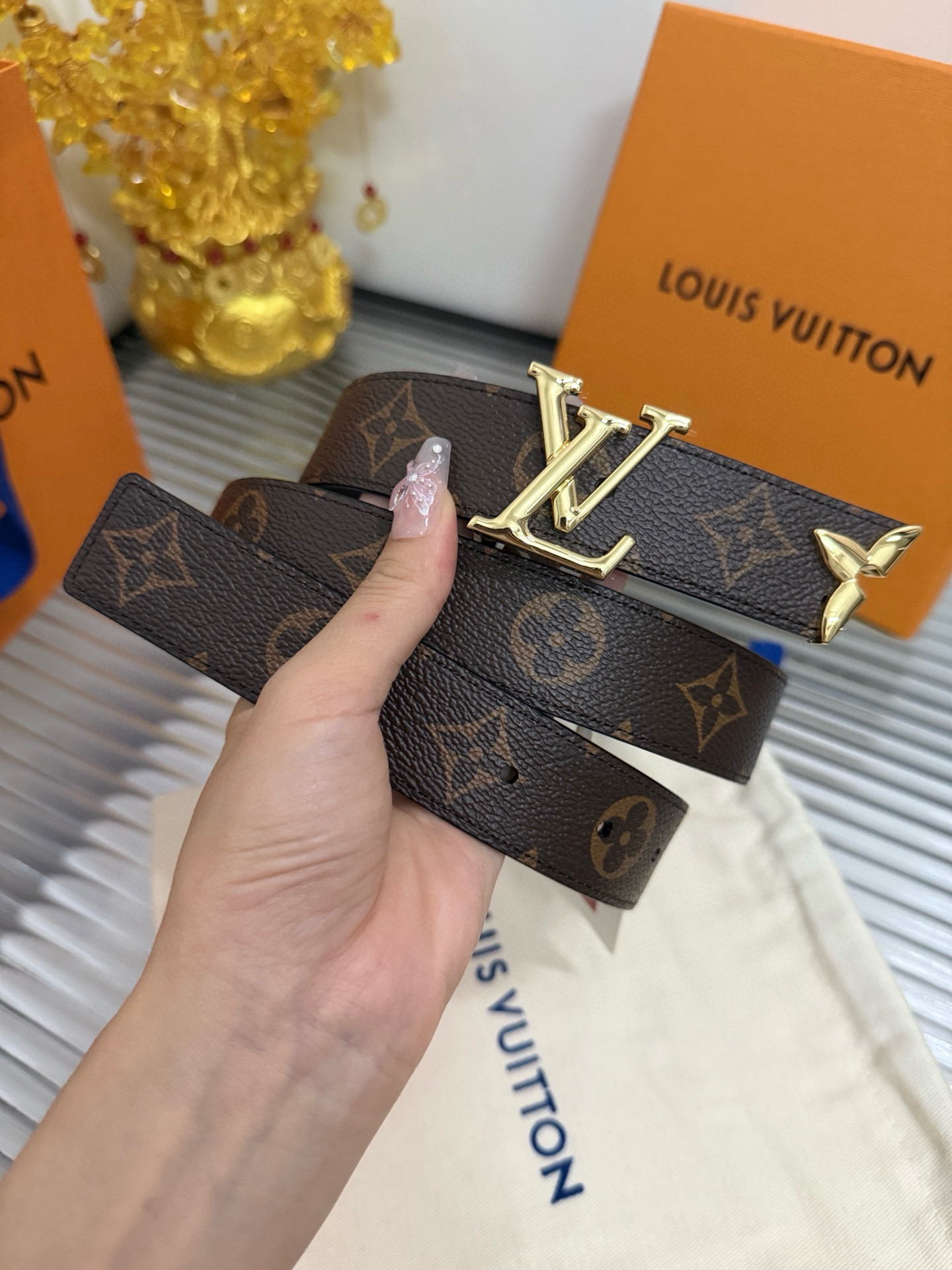 Lv belt-8