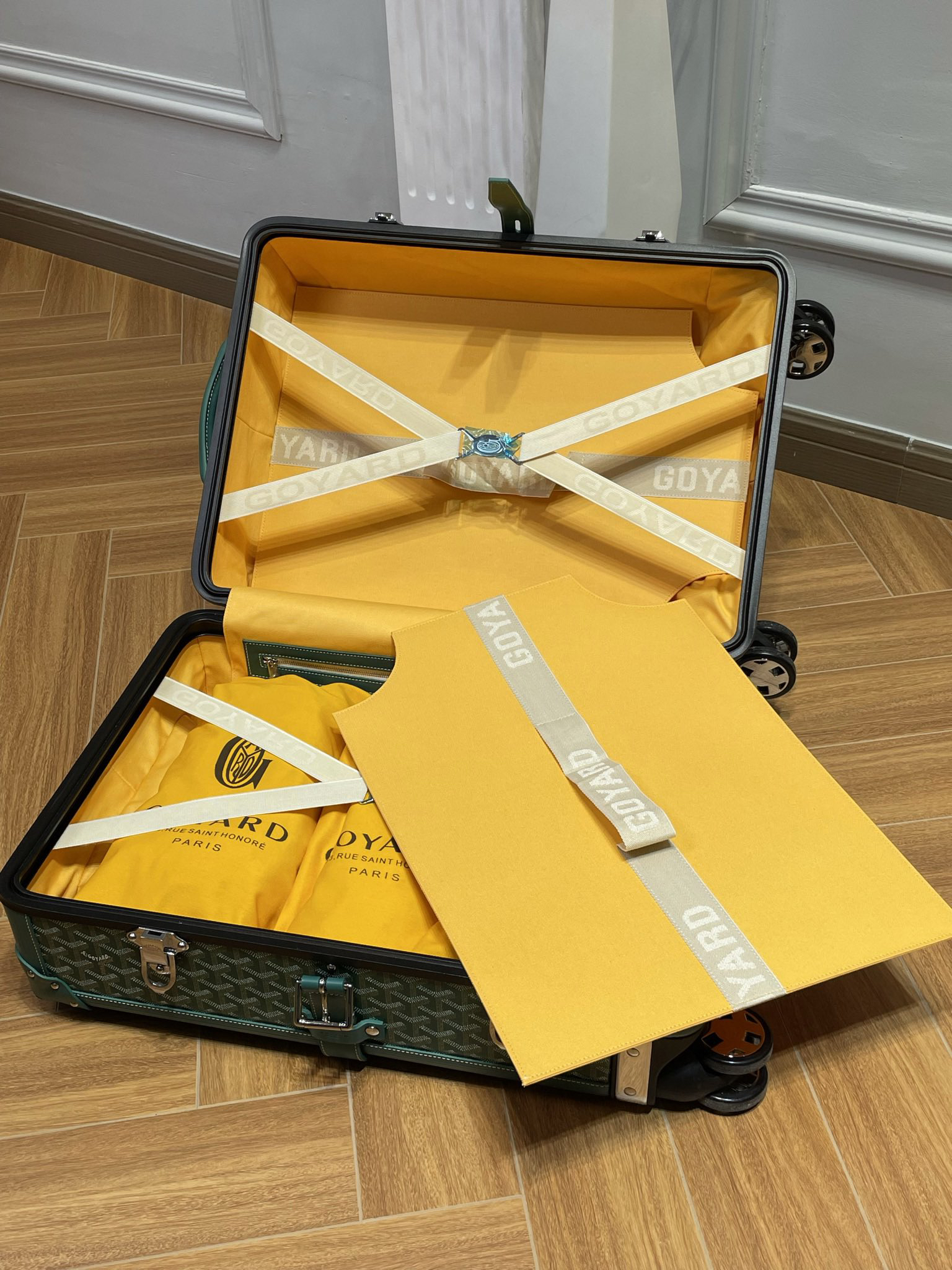 Goyard luggage-30
