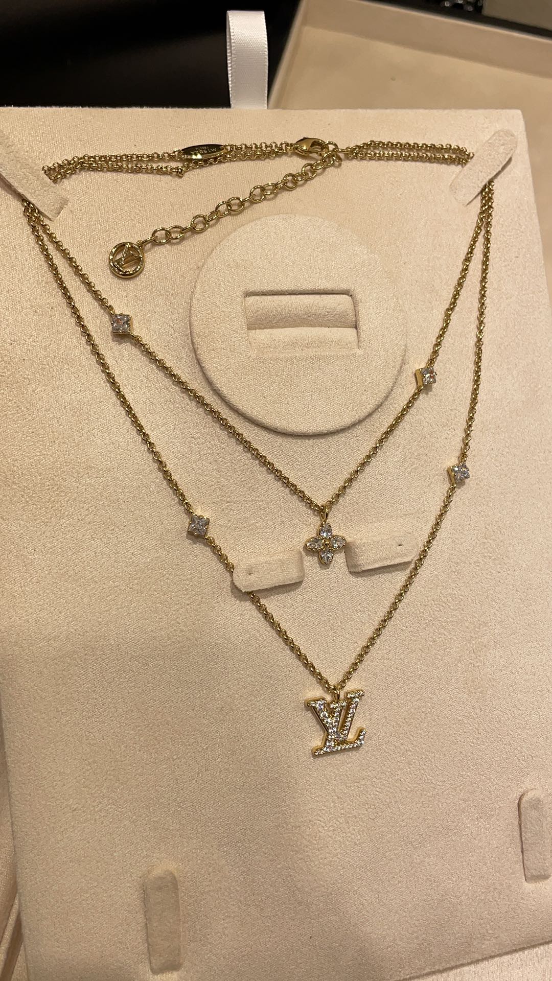 LV necklace-38