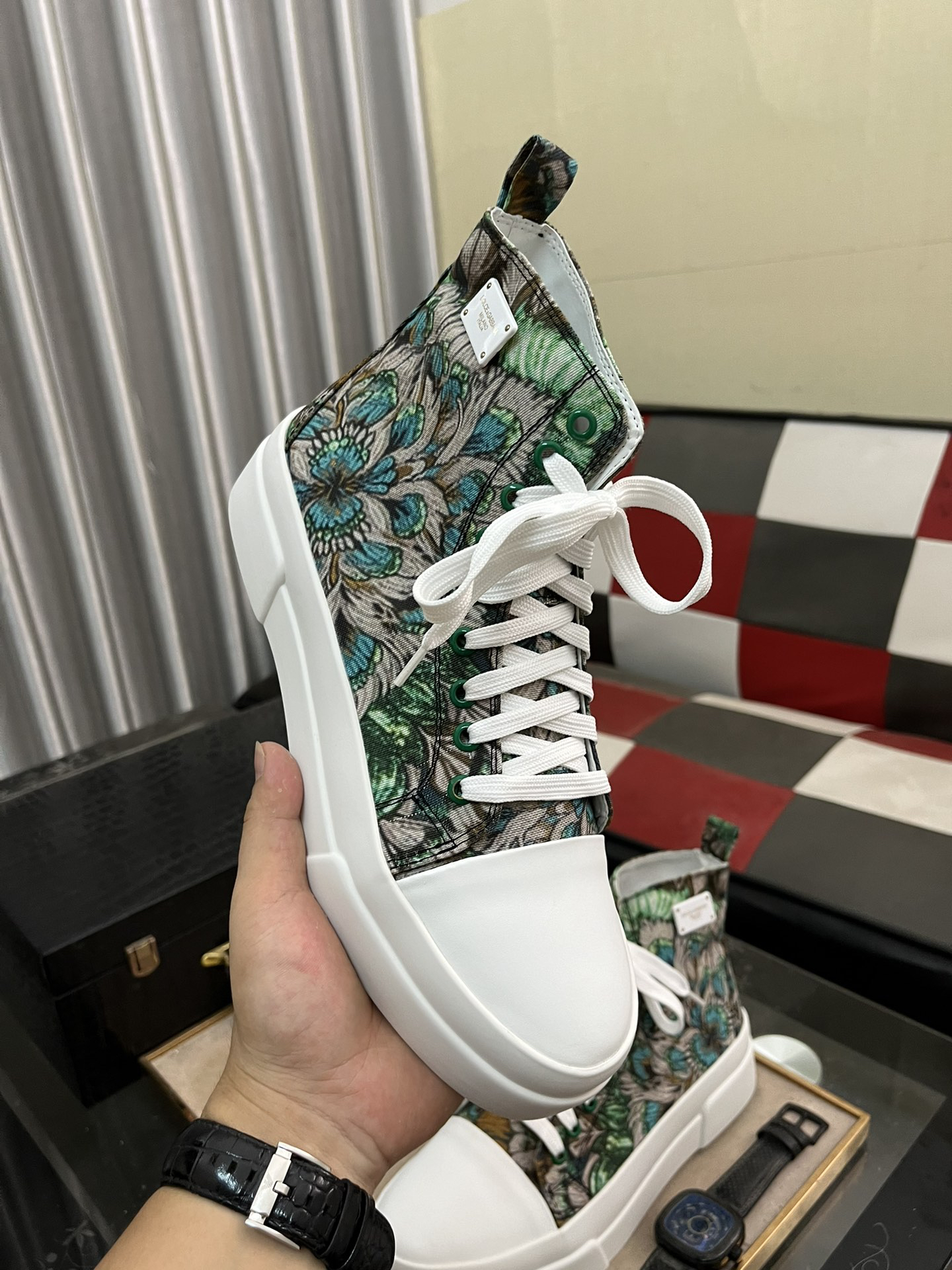 D&G Sneakers-100
