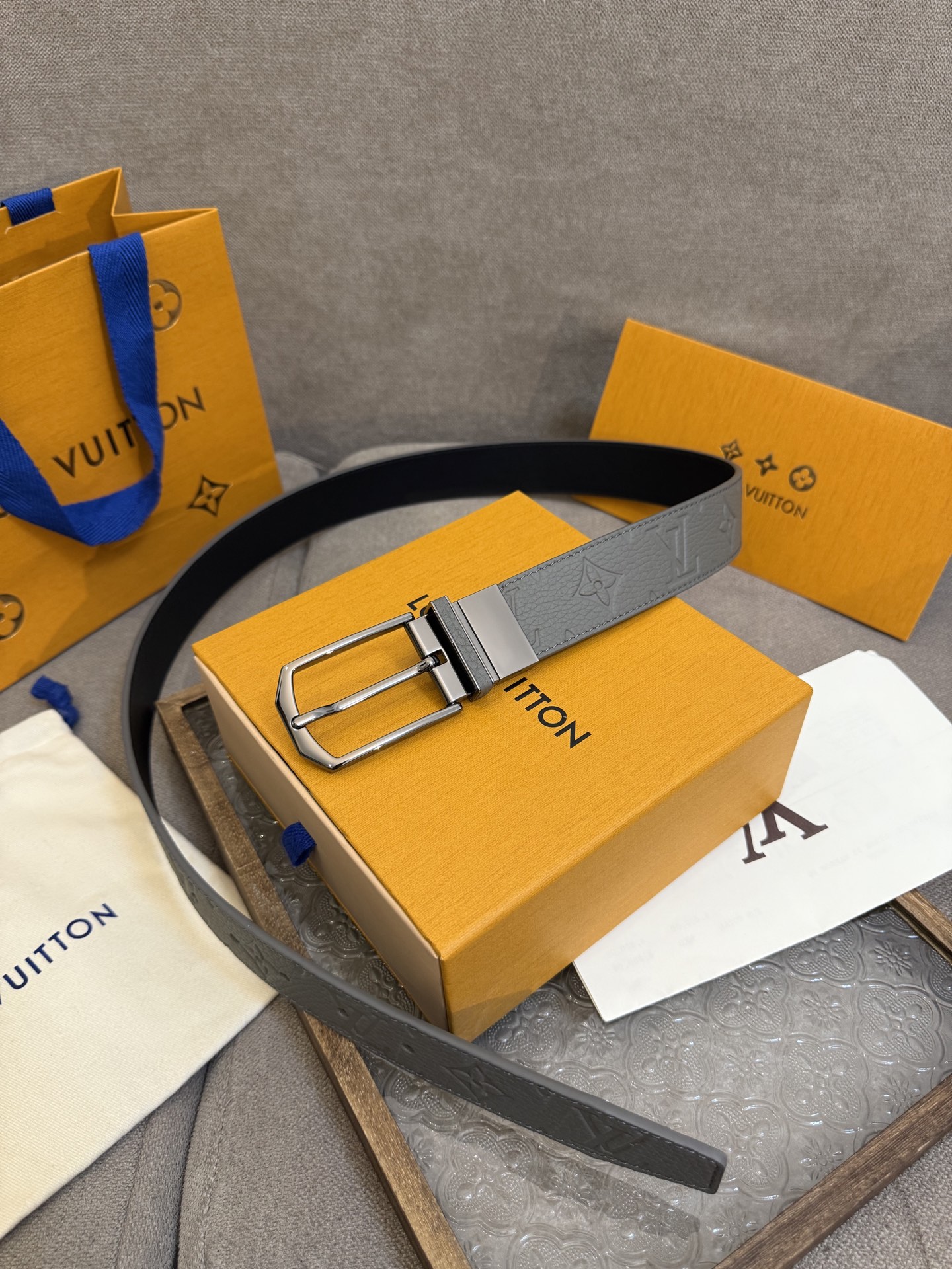 Lv belt-17