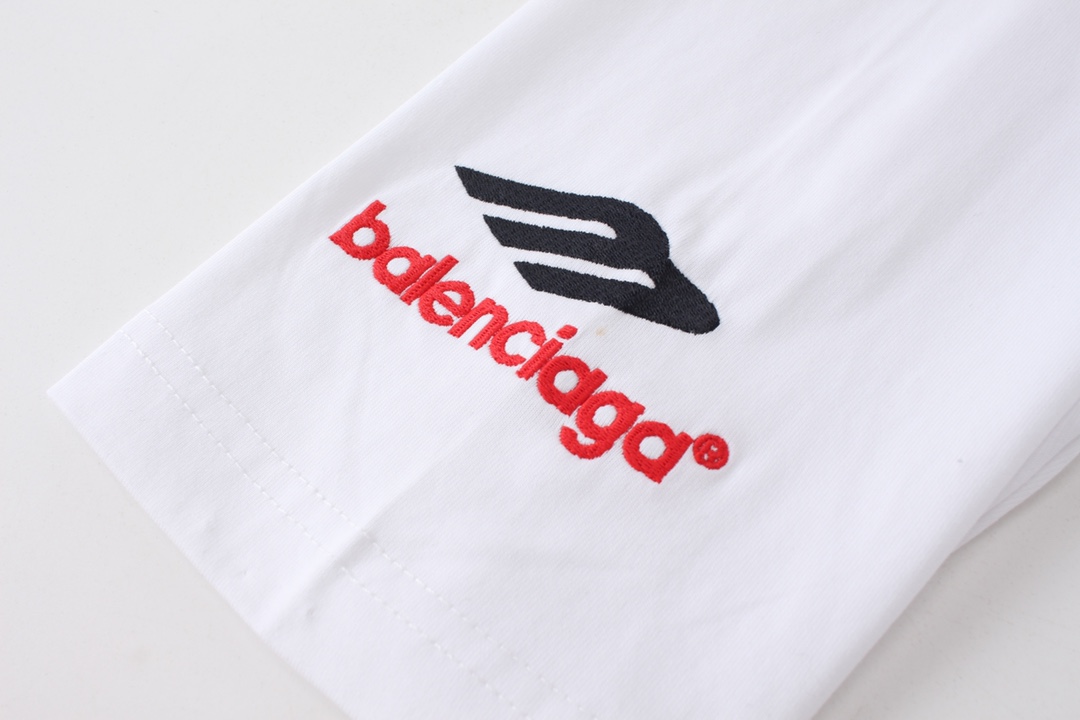 Balenciaga clothing-204