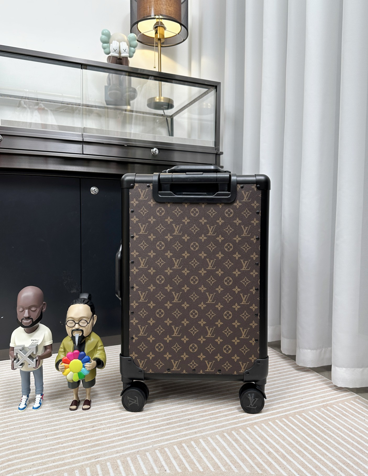 LV luggage-105