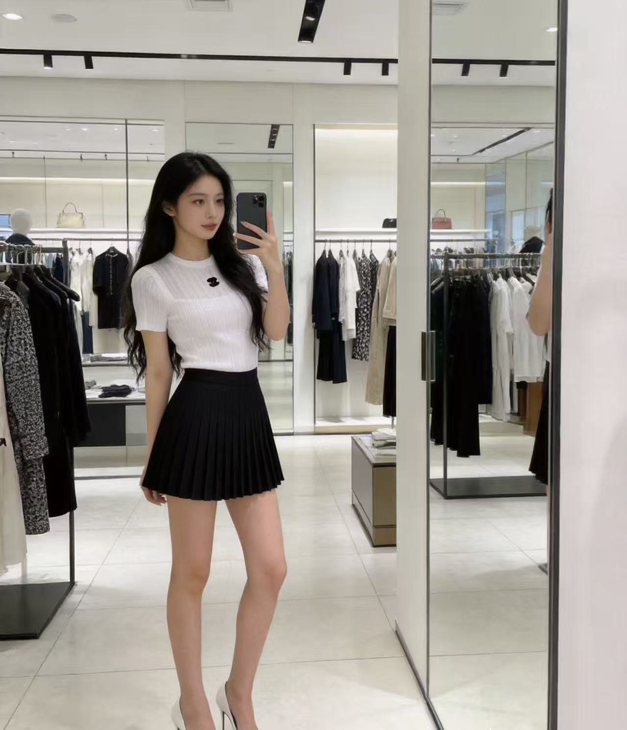 Chanel Clothing-85