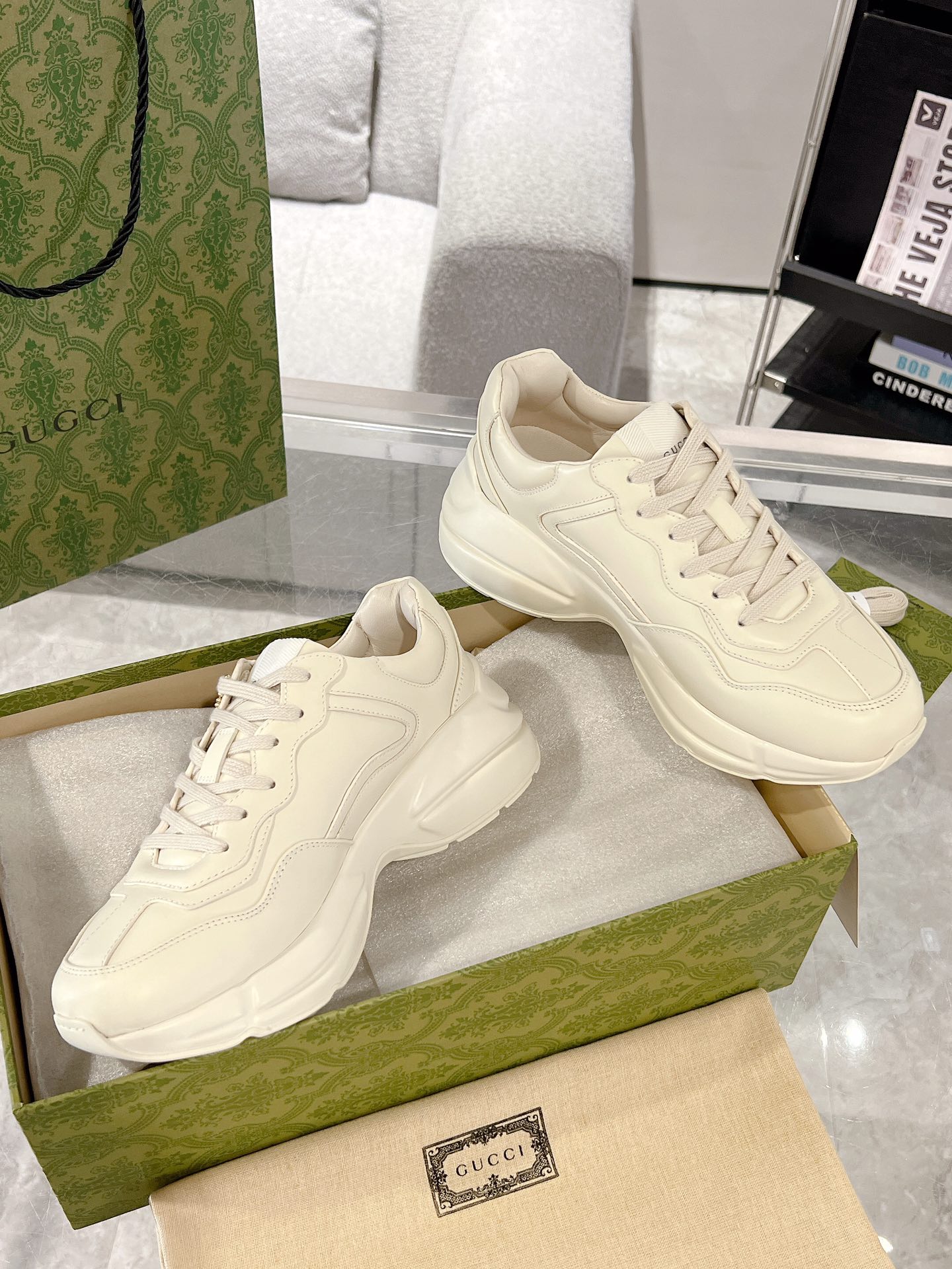 Gucci Sneakers-19