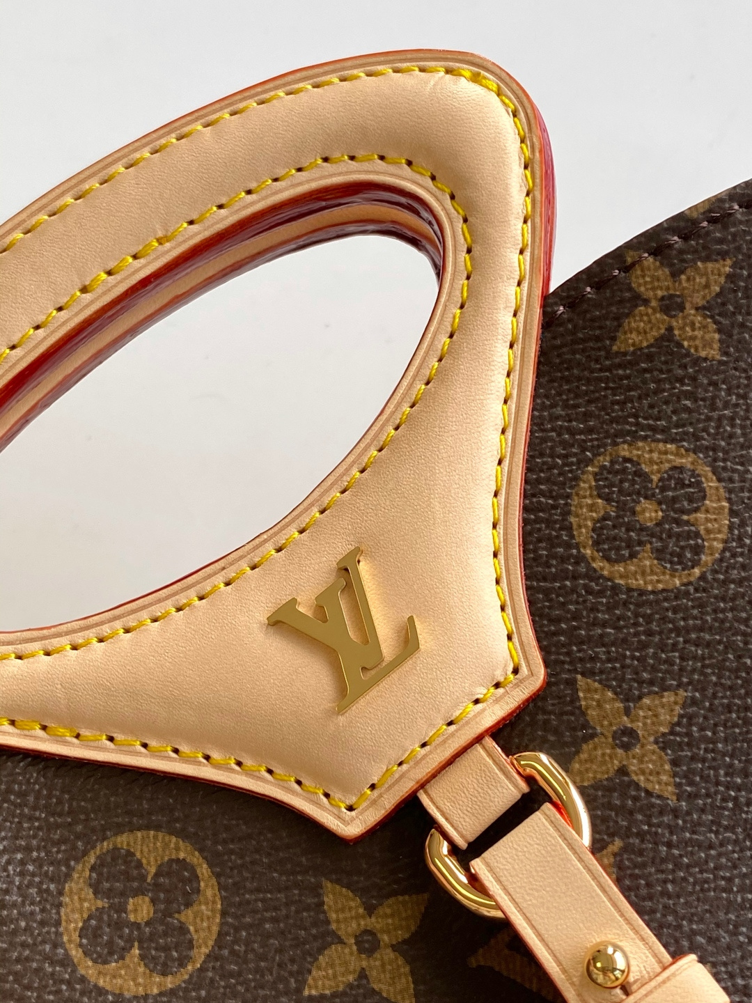 Louis Vuitton Hot New Product-26