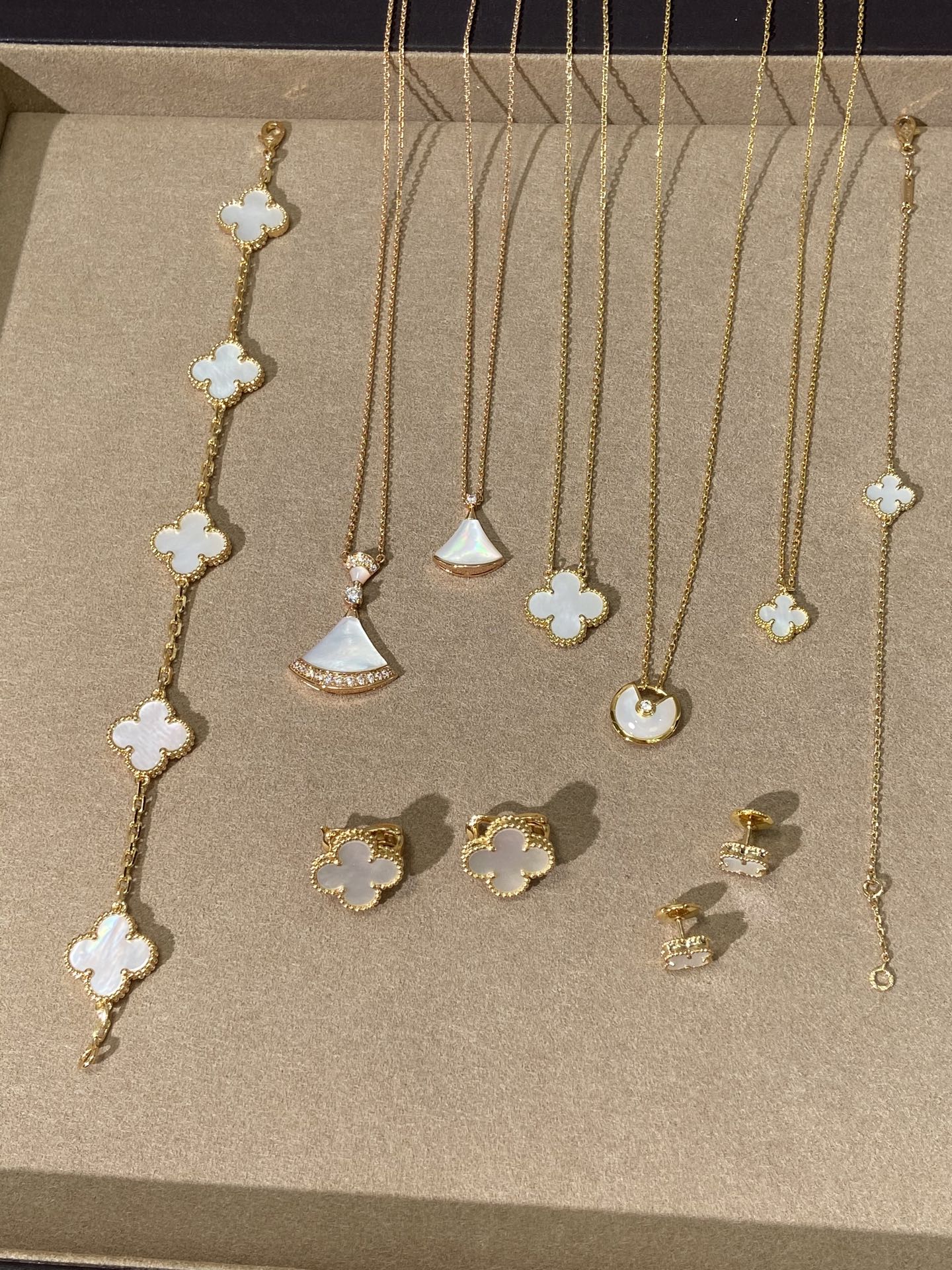 Van Cleef & Arpels necklace-94