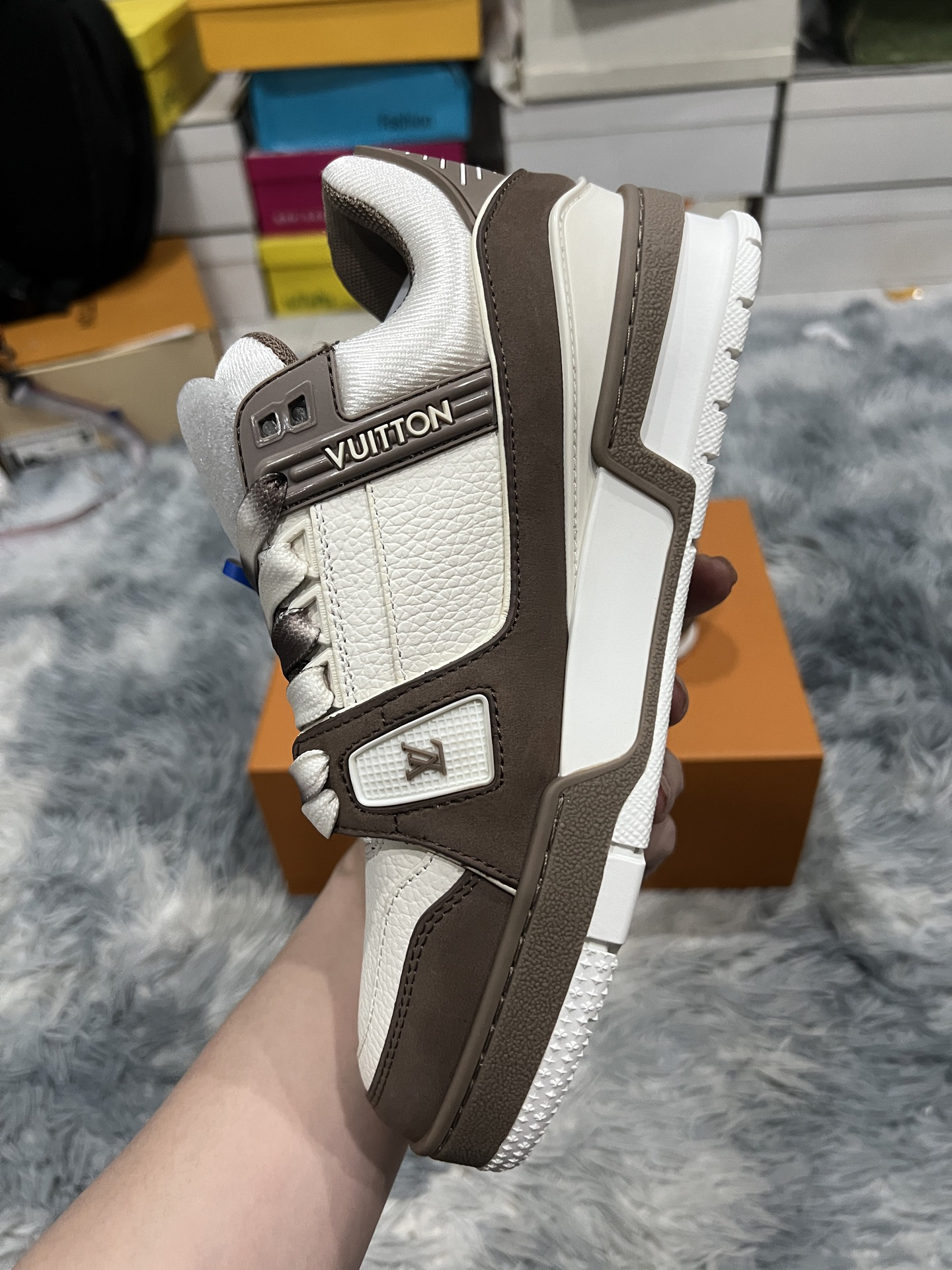Lv Sneakers-79