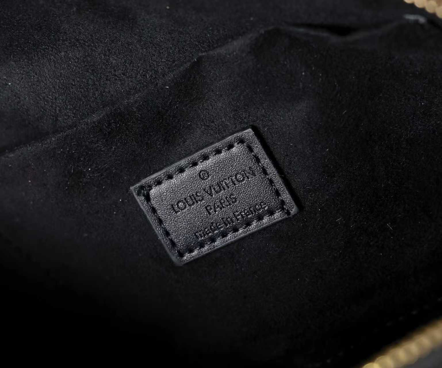 Louis Vuitton Hot New Product-150