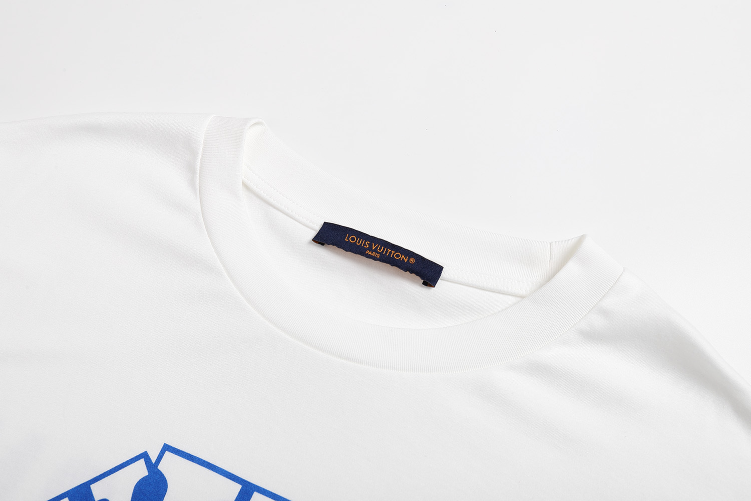 LV clothing-212