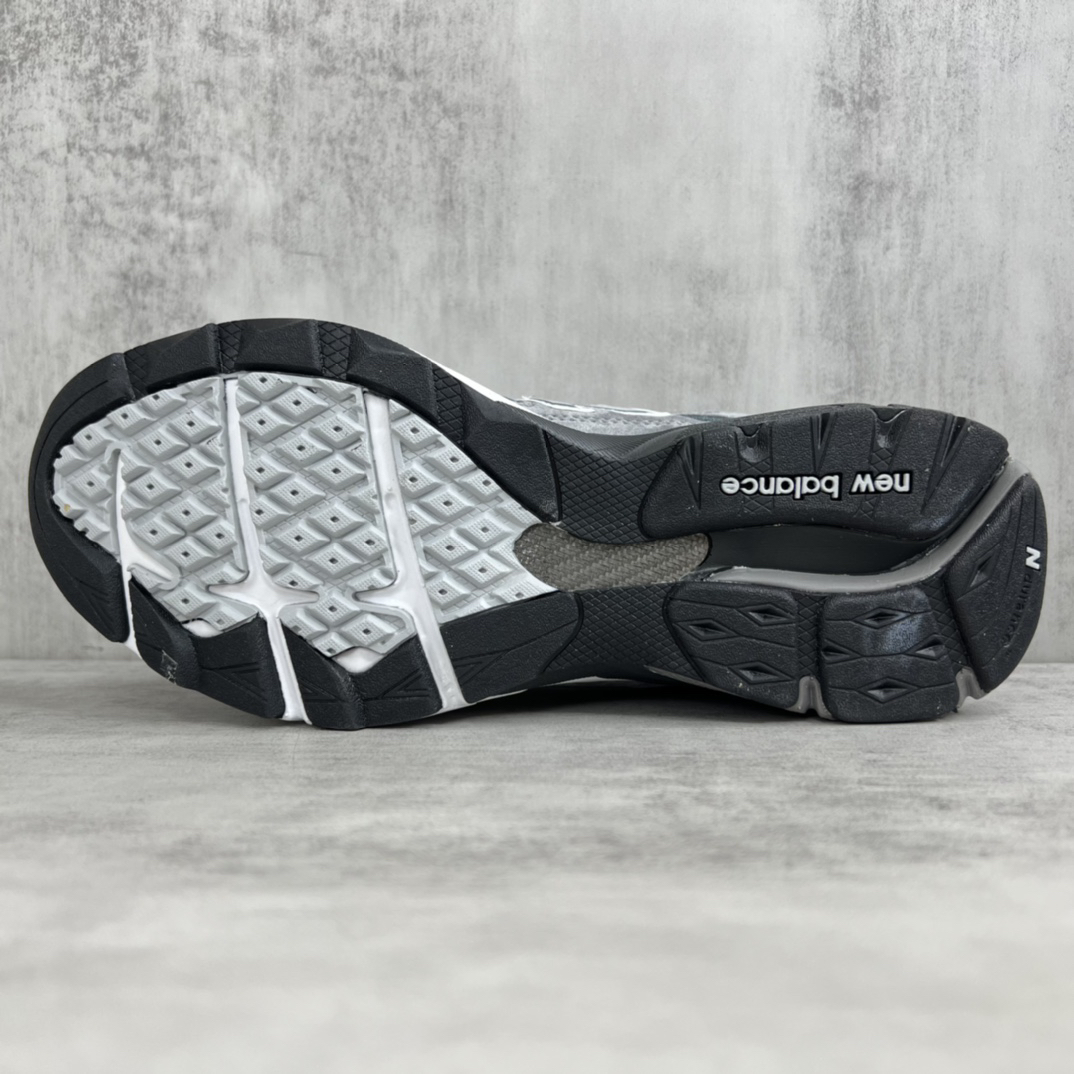 New Balance Sneakers-254