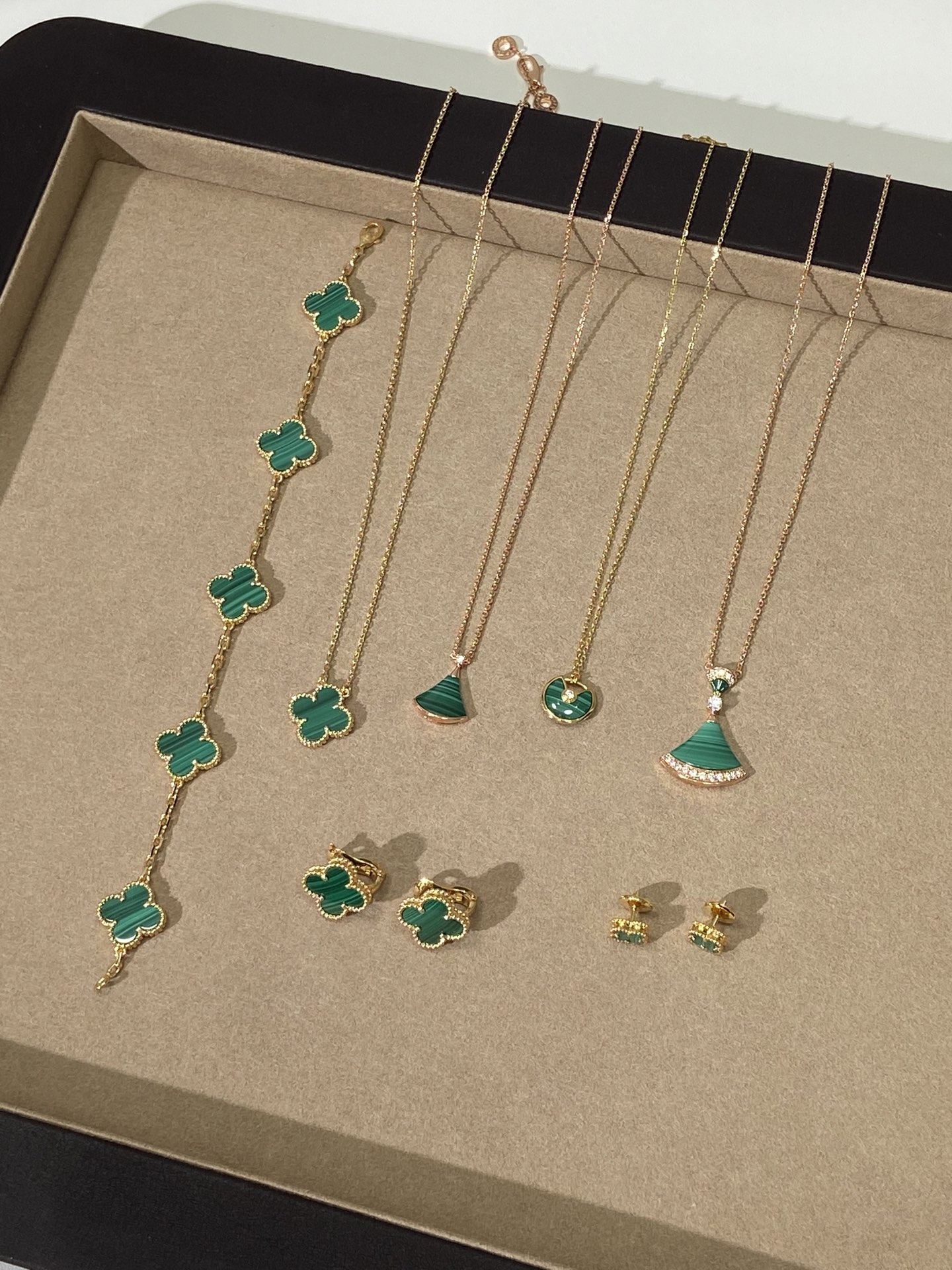 Van Cleef & Arpels Bracelet-96