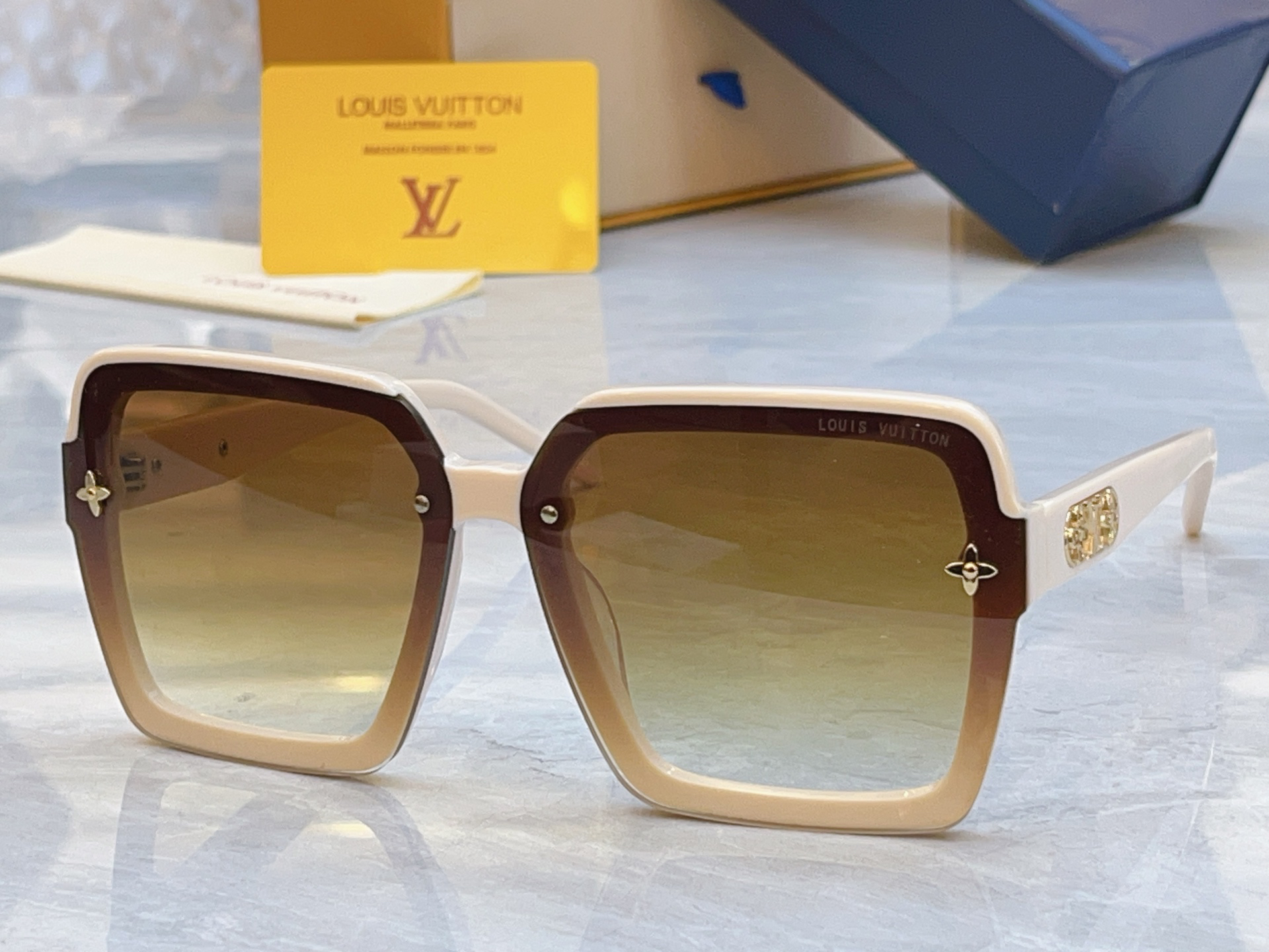 LV glasses-47