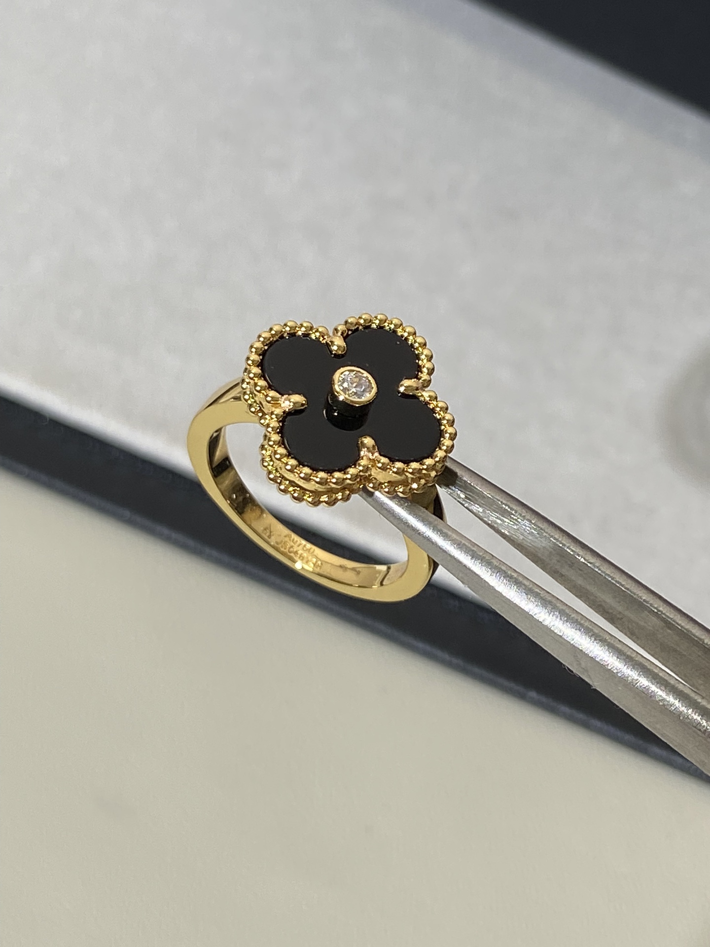 Van Cleef & Arpels ring-6