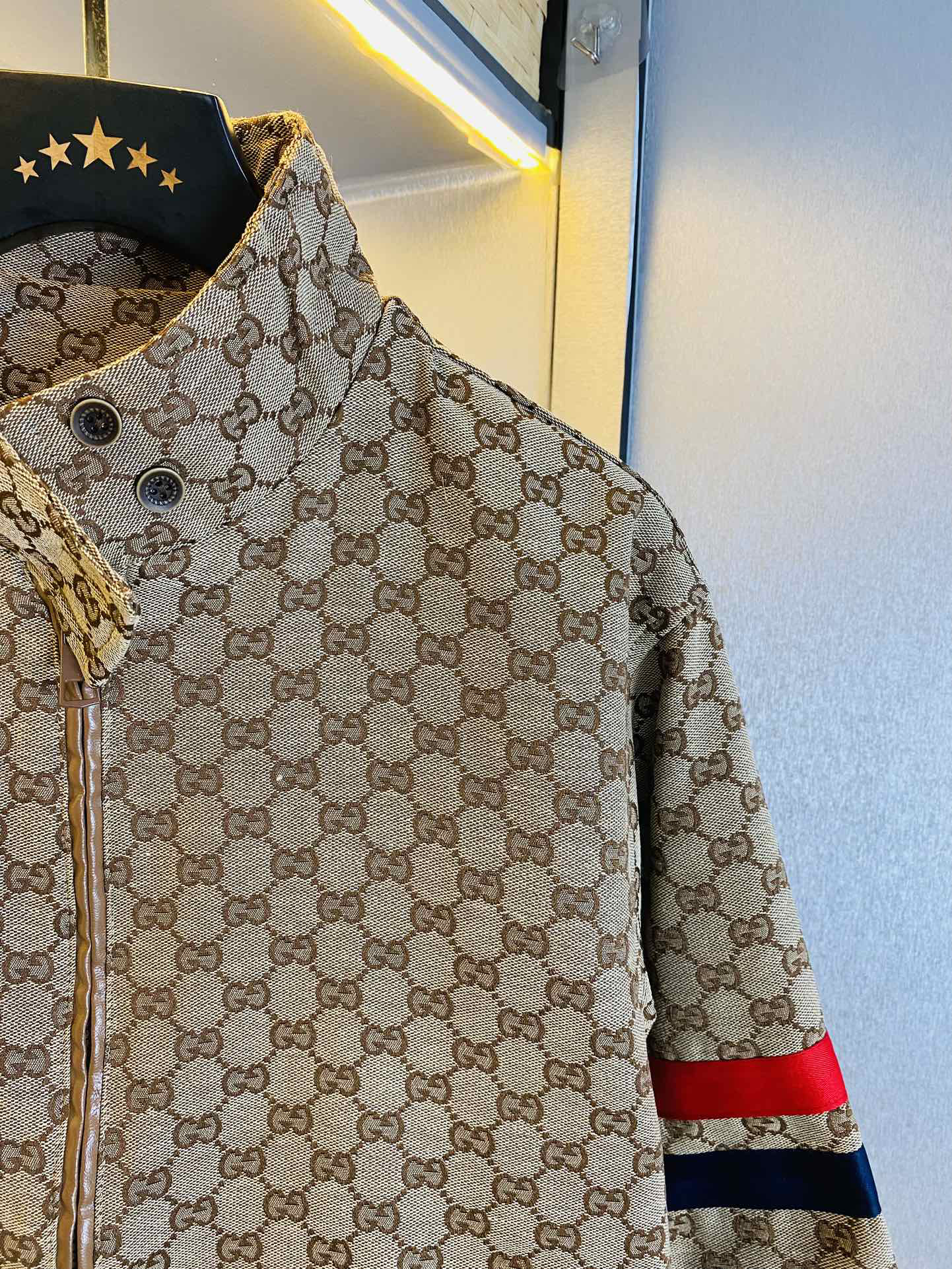 Gucci Clothing-281