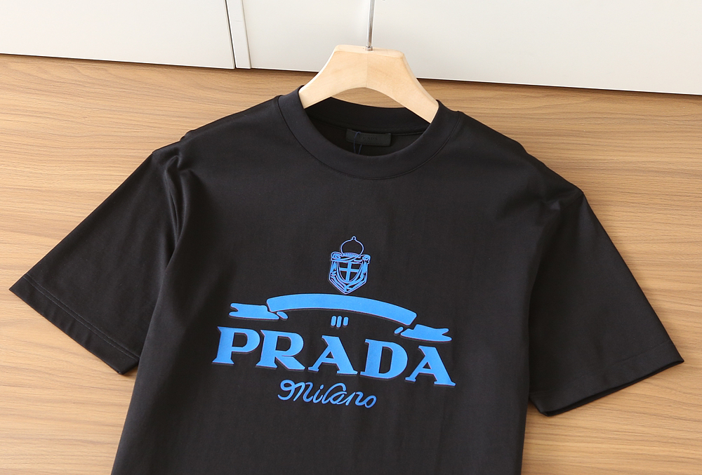 Prada clothing-269