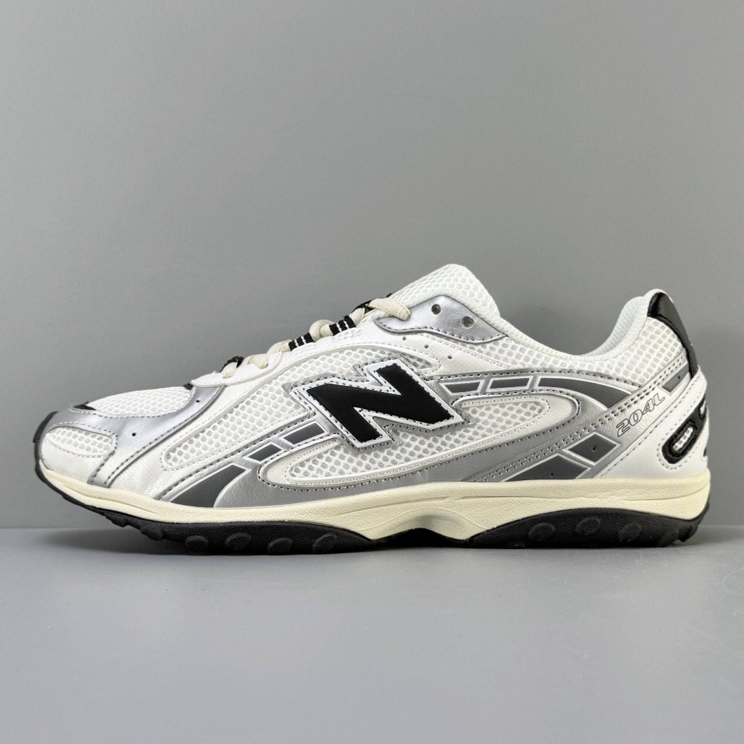 New Balance Sneakers-16