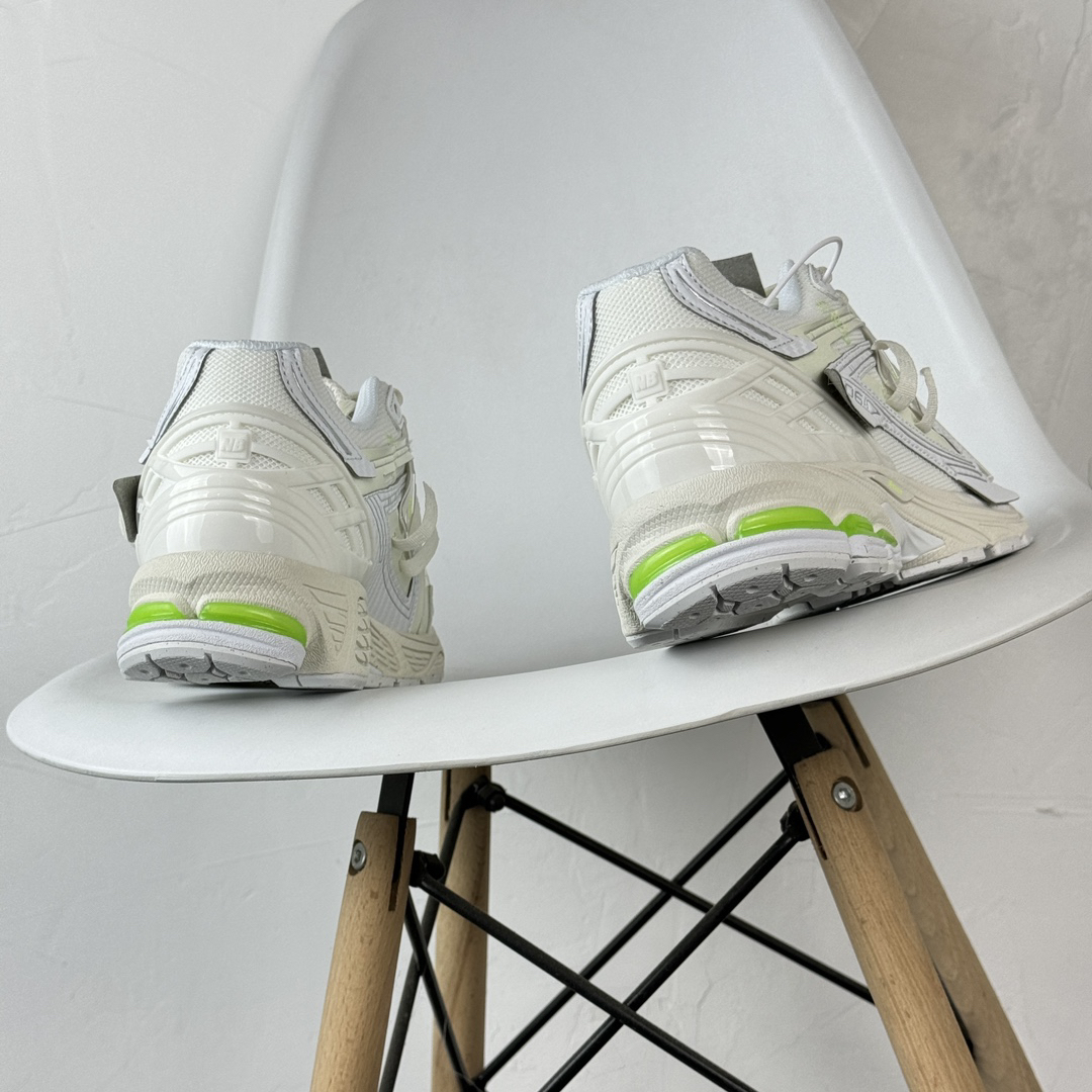 New Balance Sneakers-372